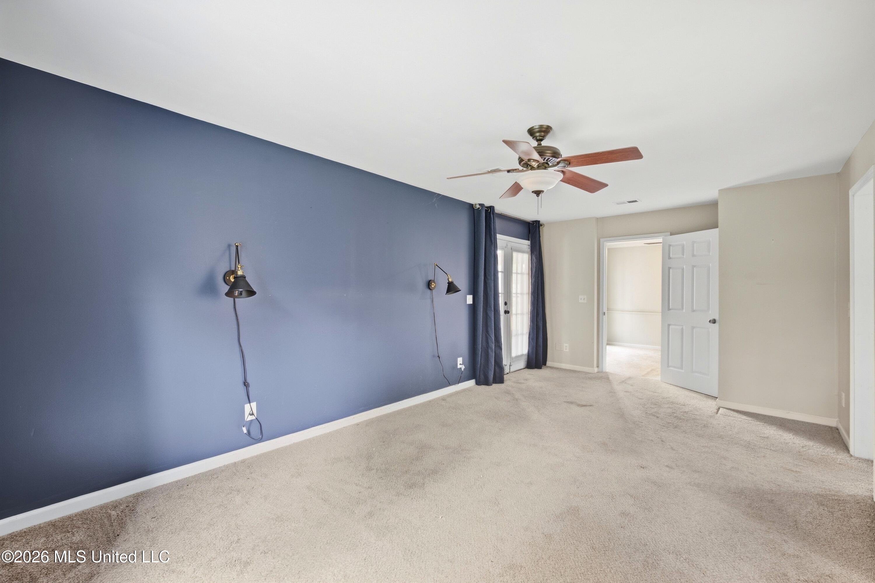 120 Oakwood Drive Property Photo 15