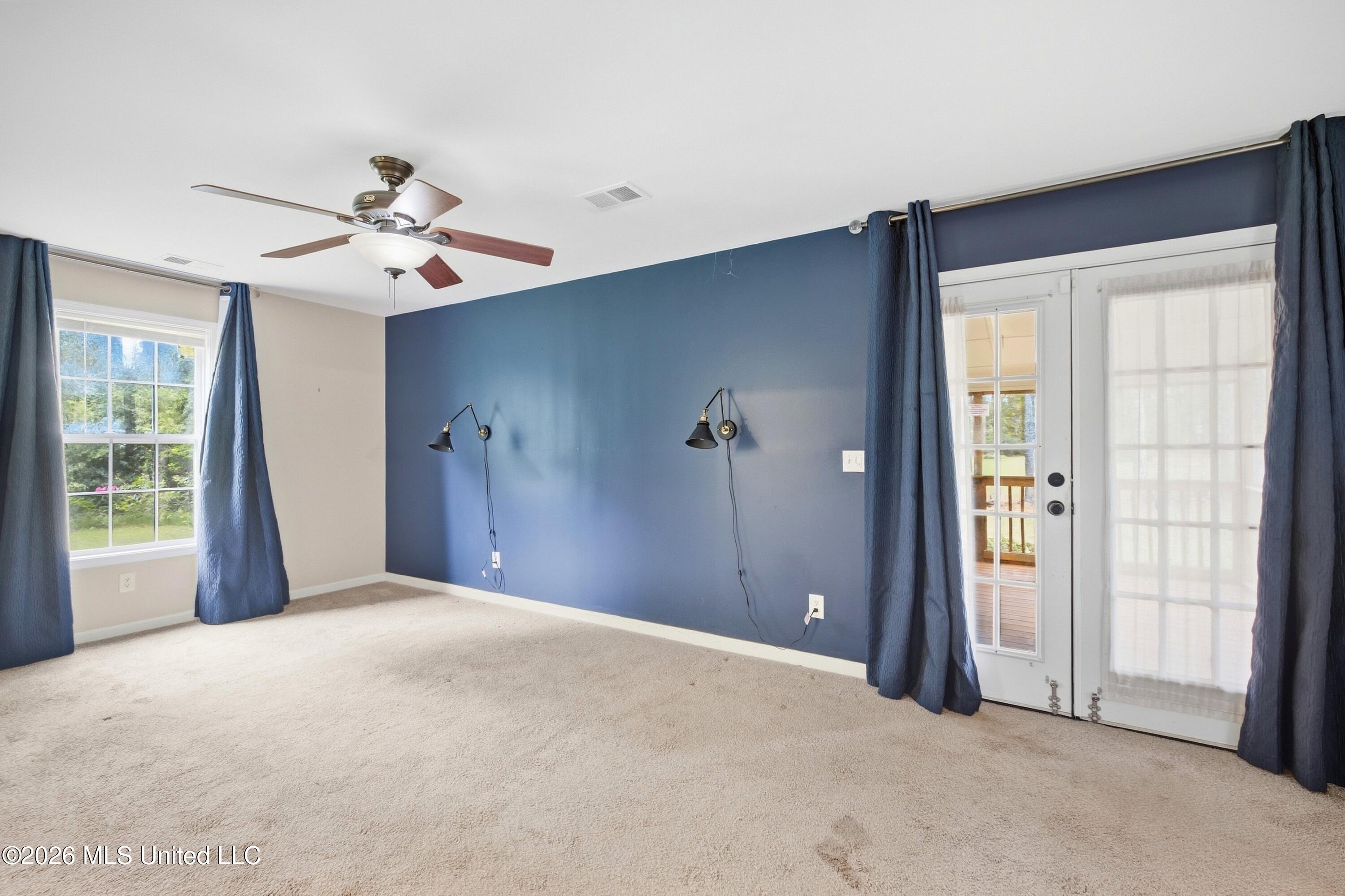 120 Oakwood Drive Property Photo 17