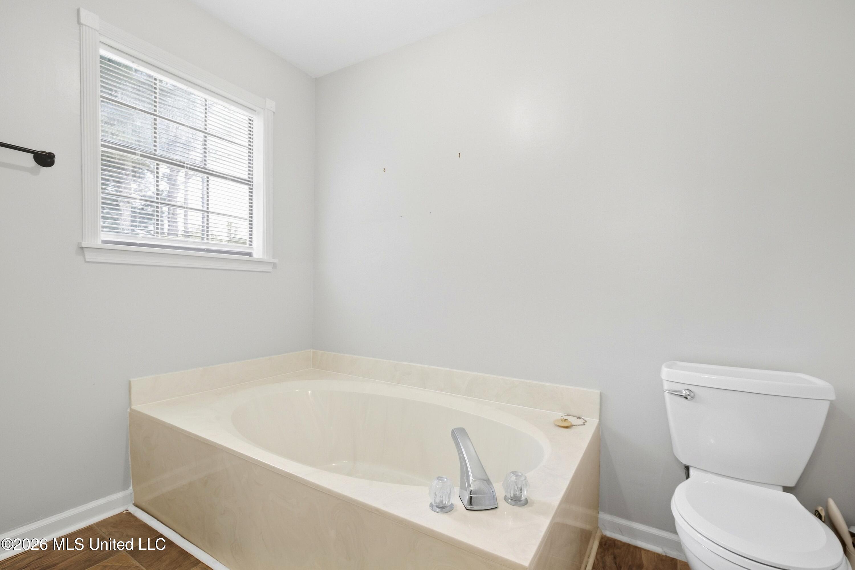 120 Oakwood Drive Property Photo 23