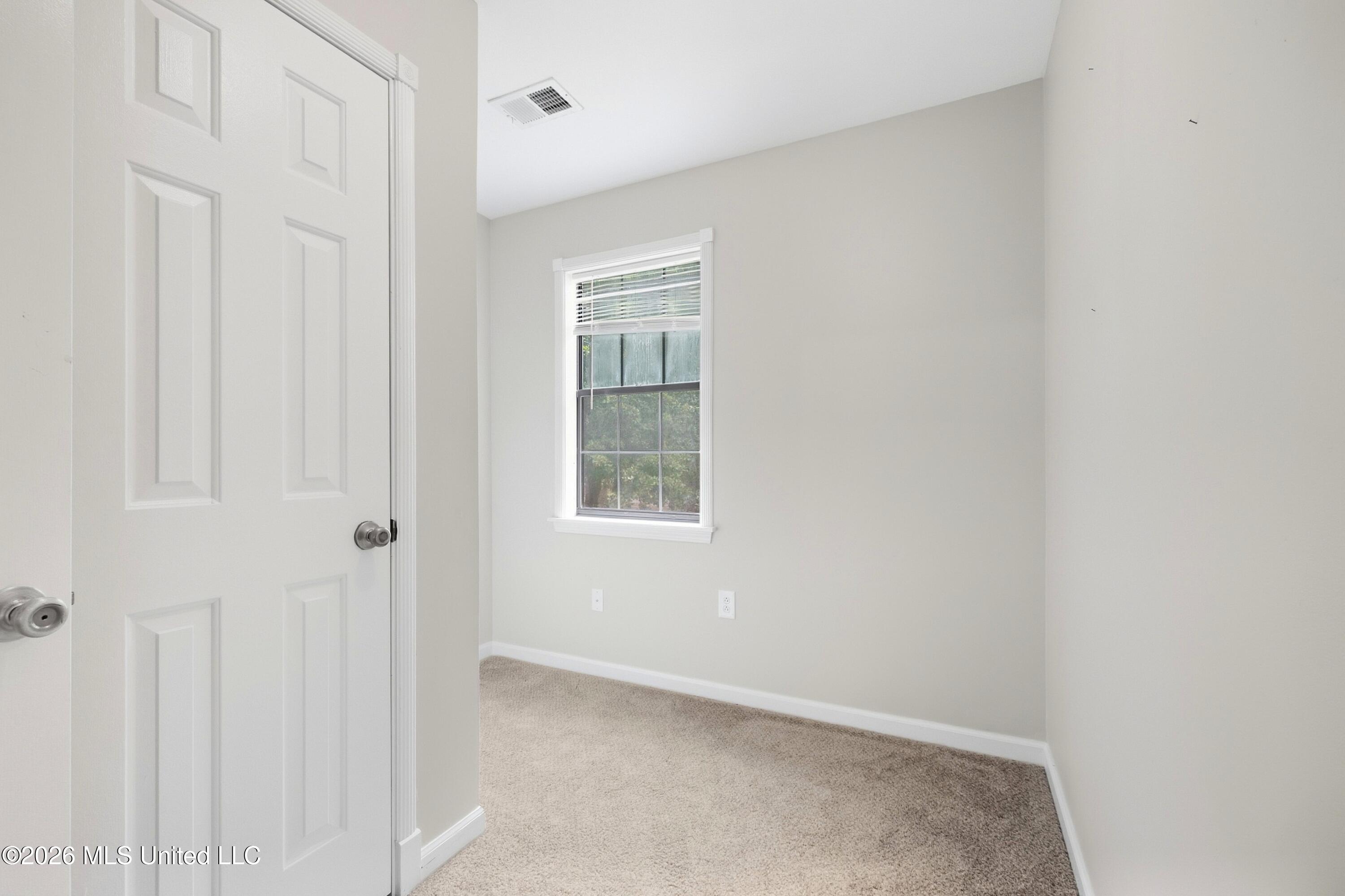 120 Oakwood Drive Property Photo 28
