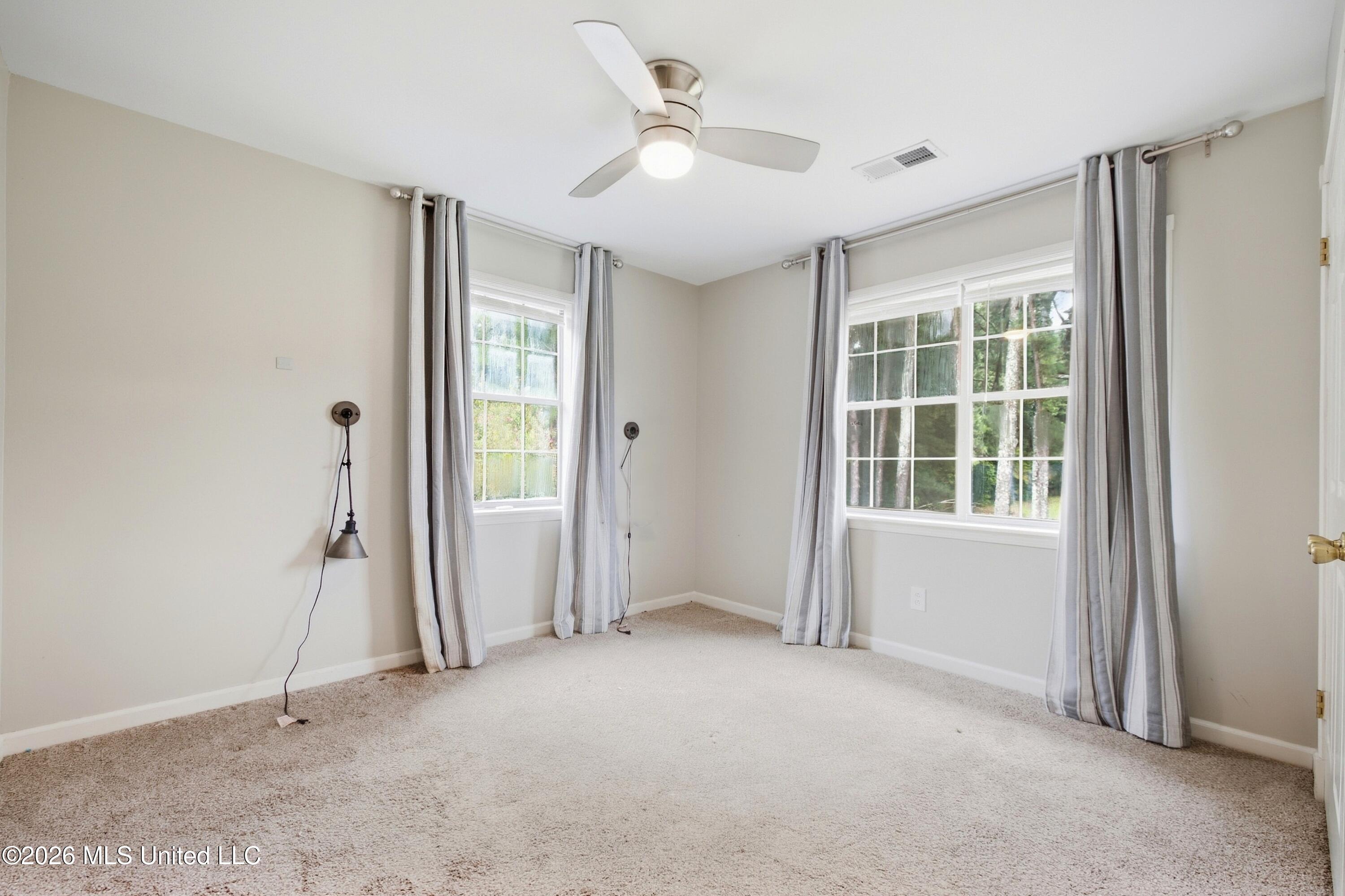120 Oakwood Drive Property Photo 30