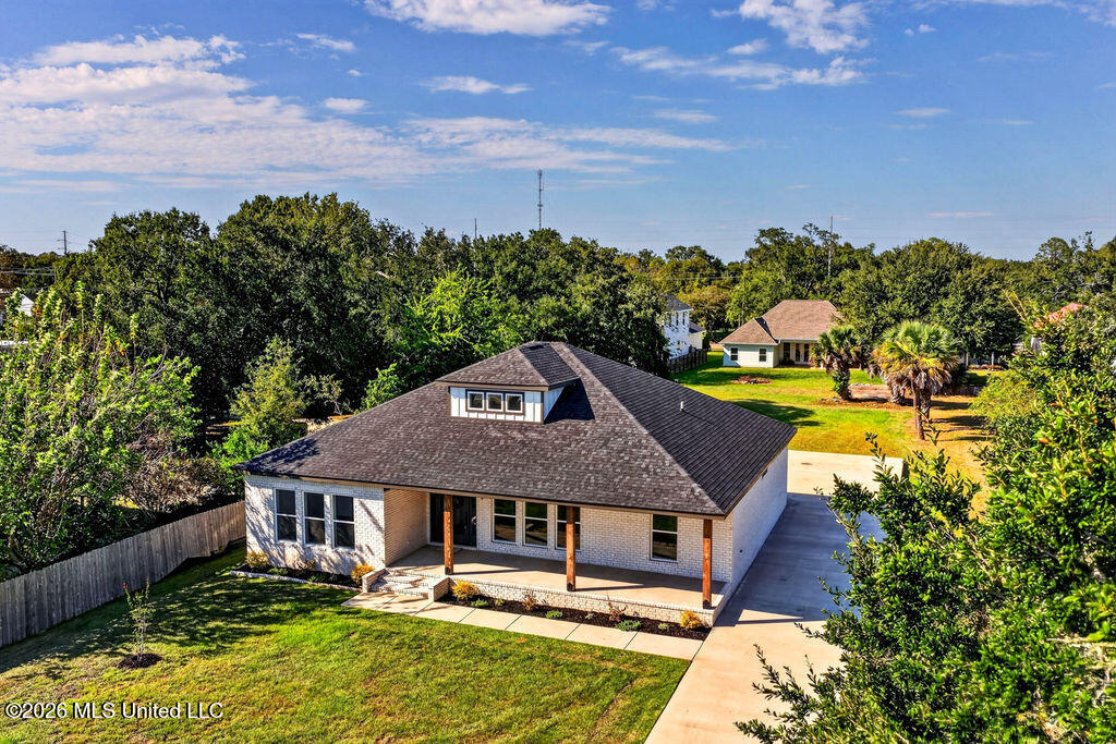 1416 E Beach Boulevard Property Photo 3