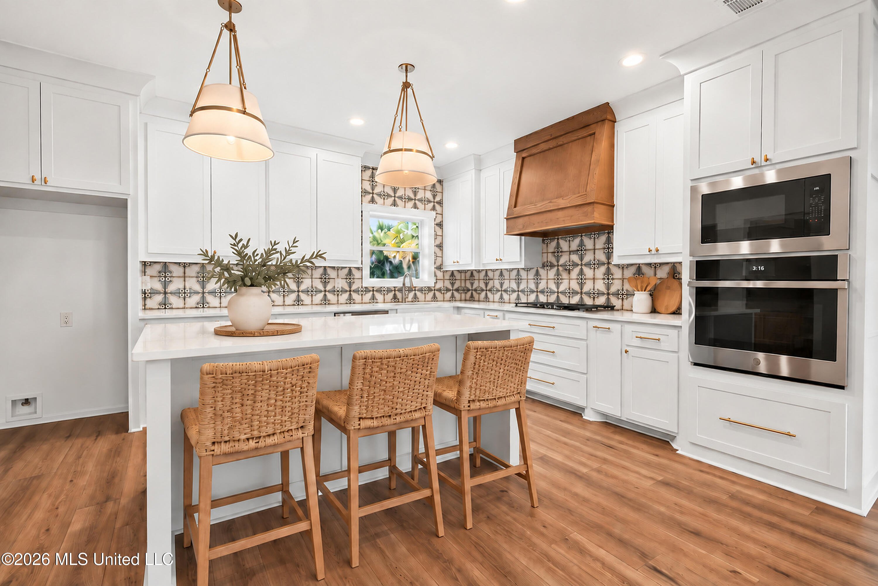 1416 E Beach Boulevard Property Photo 12