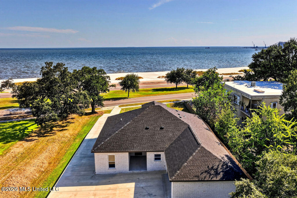 1416 E Beach Boulevard Property Photo 38