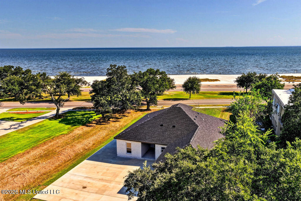 1416 E Beach Boulevard Property Photo 39
