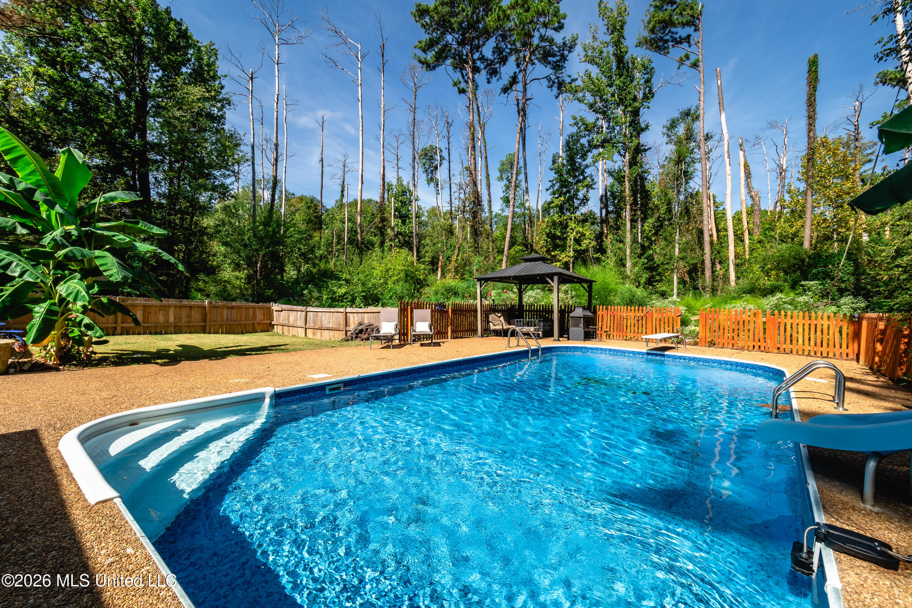 103 Carriage Lane Property Photo 3