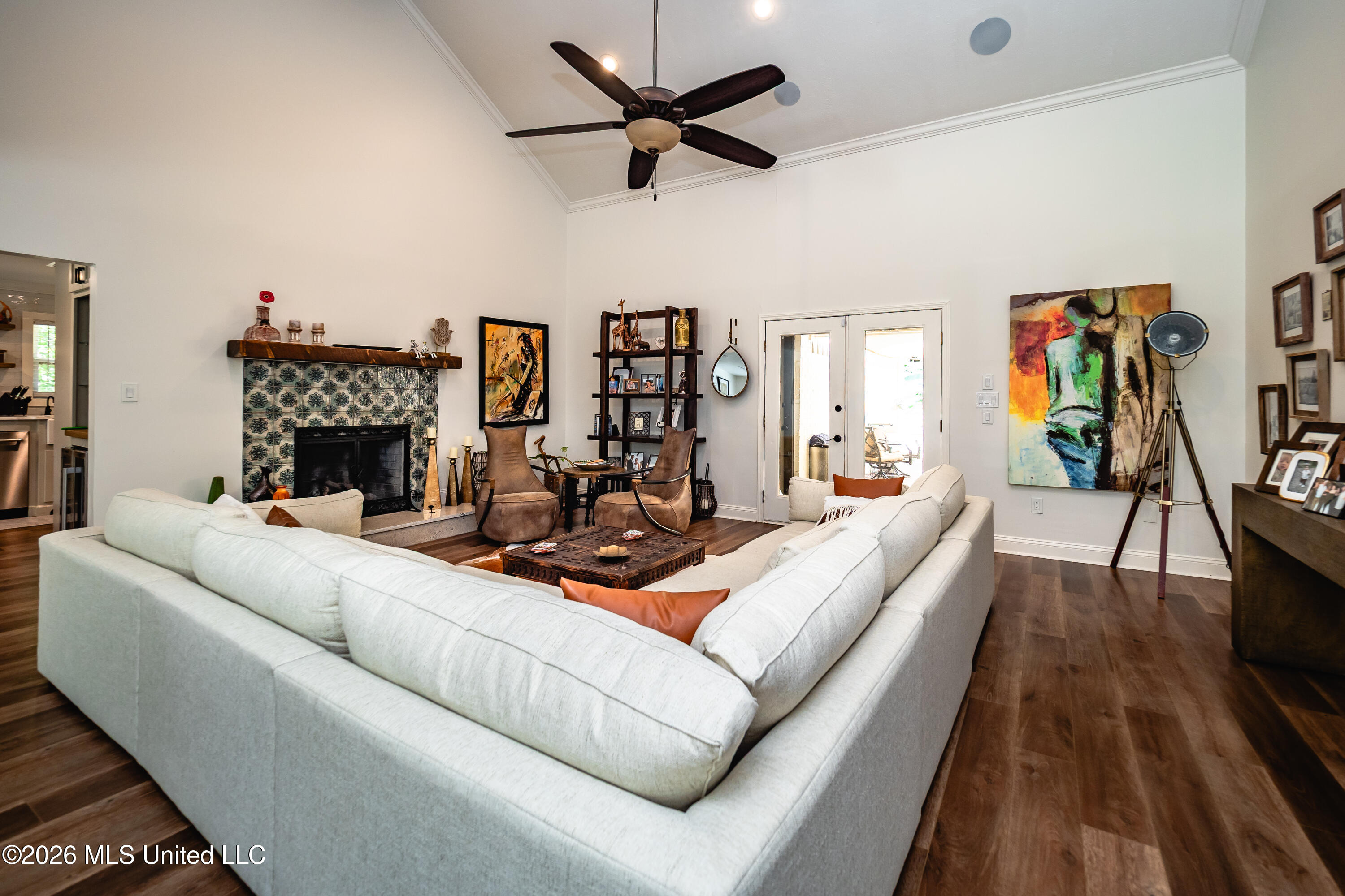 103 Carriage Lane Property Photo 4