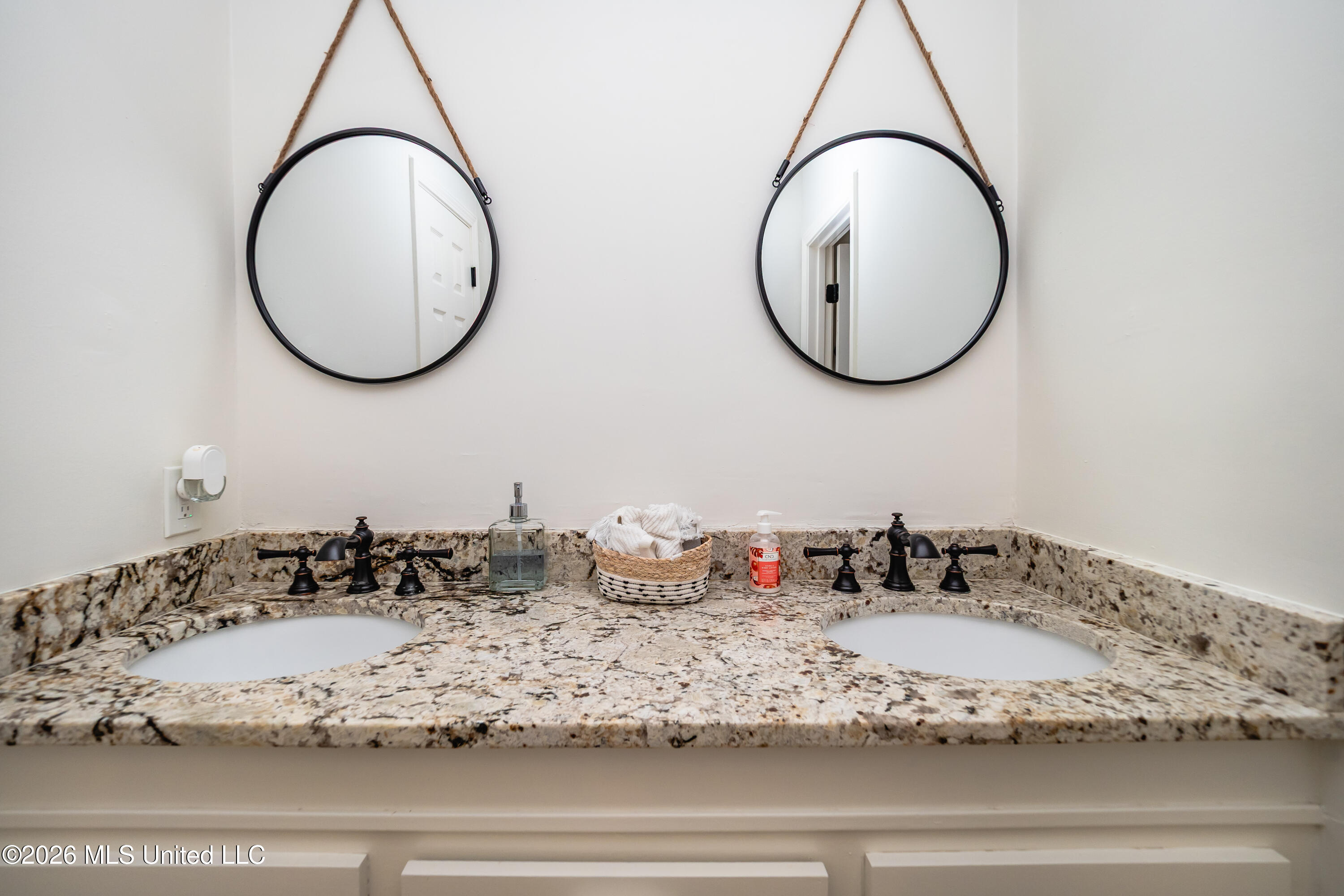 103 Carriage Lane Property Photo 22