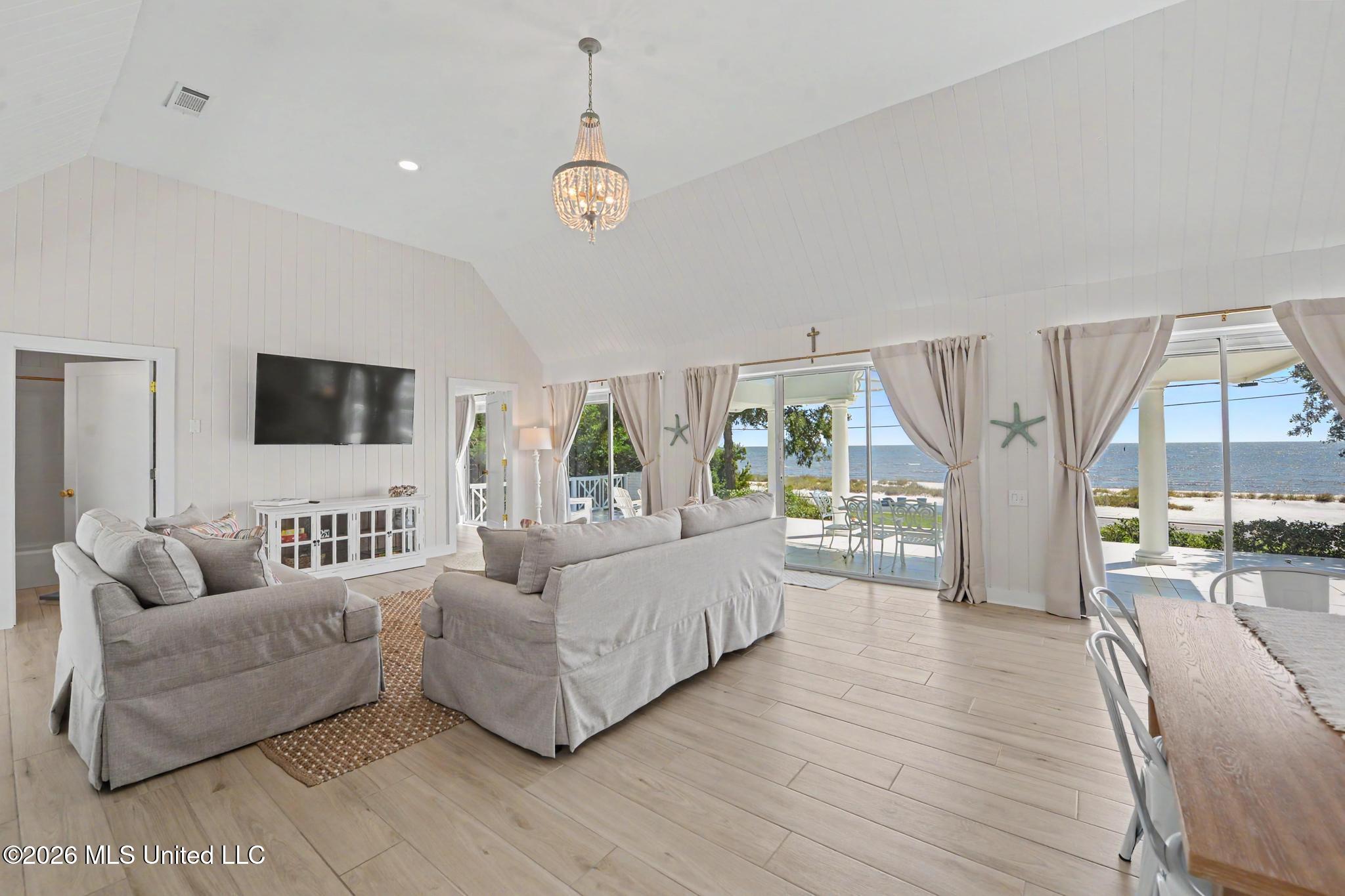 816 S Beach Boulevard Property Photo 8
