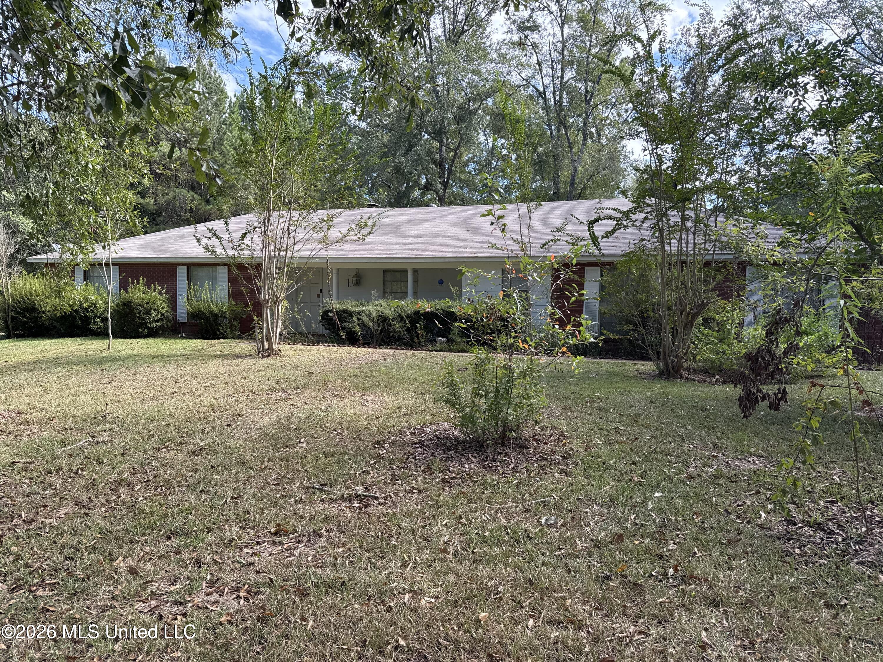 1876 Simpson Highway 469 Property Photo 1
