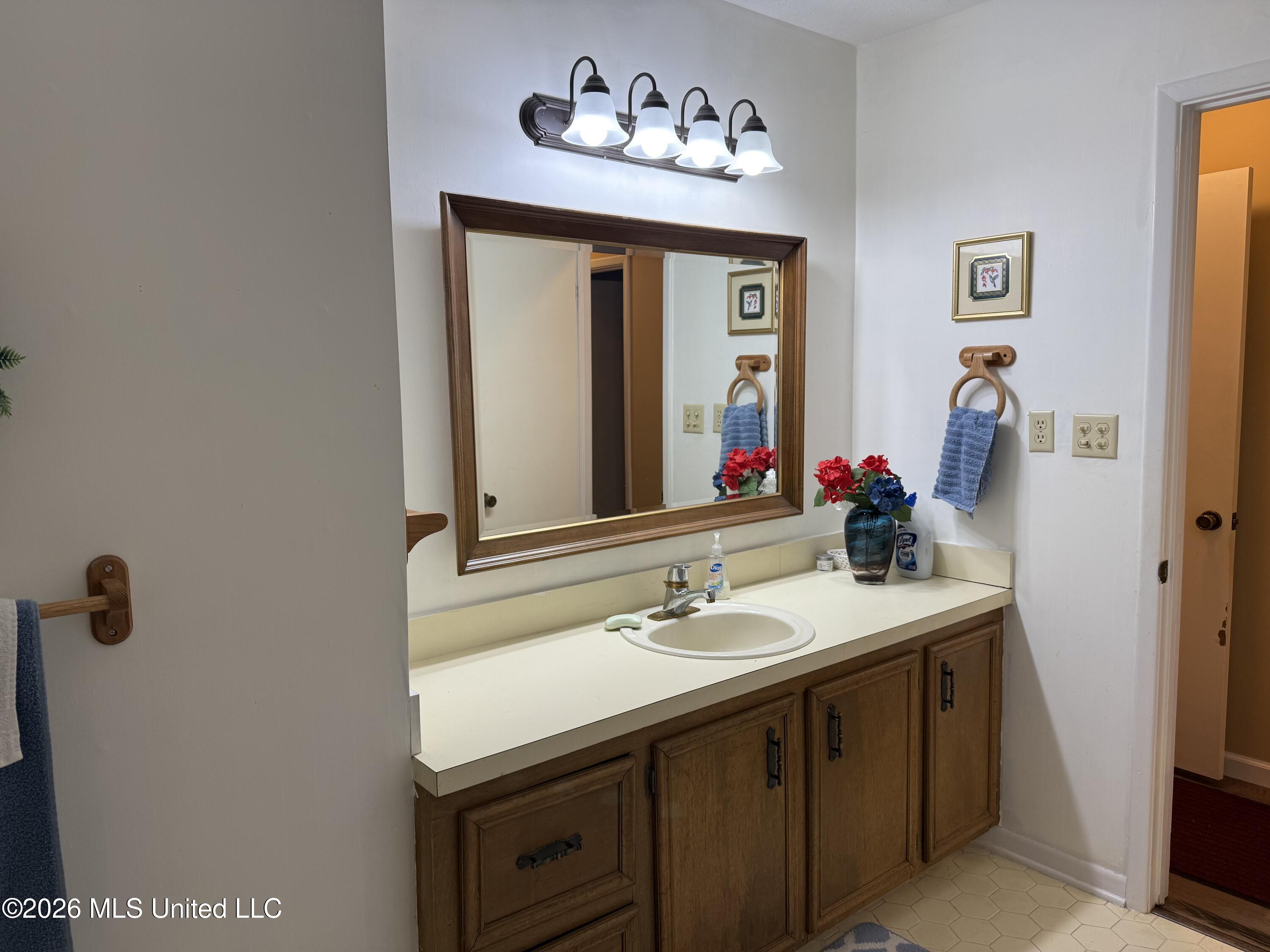 1876 Simpson Highway 469 Property Photo 13