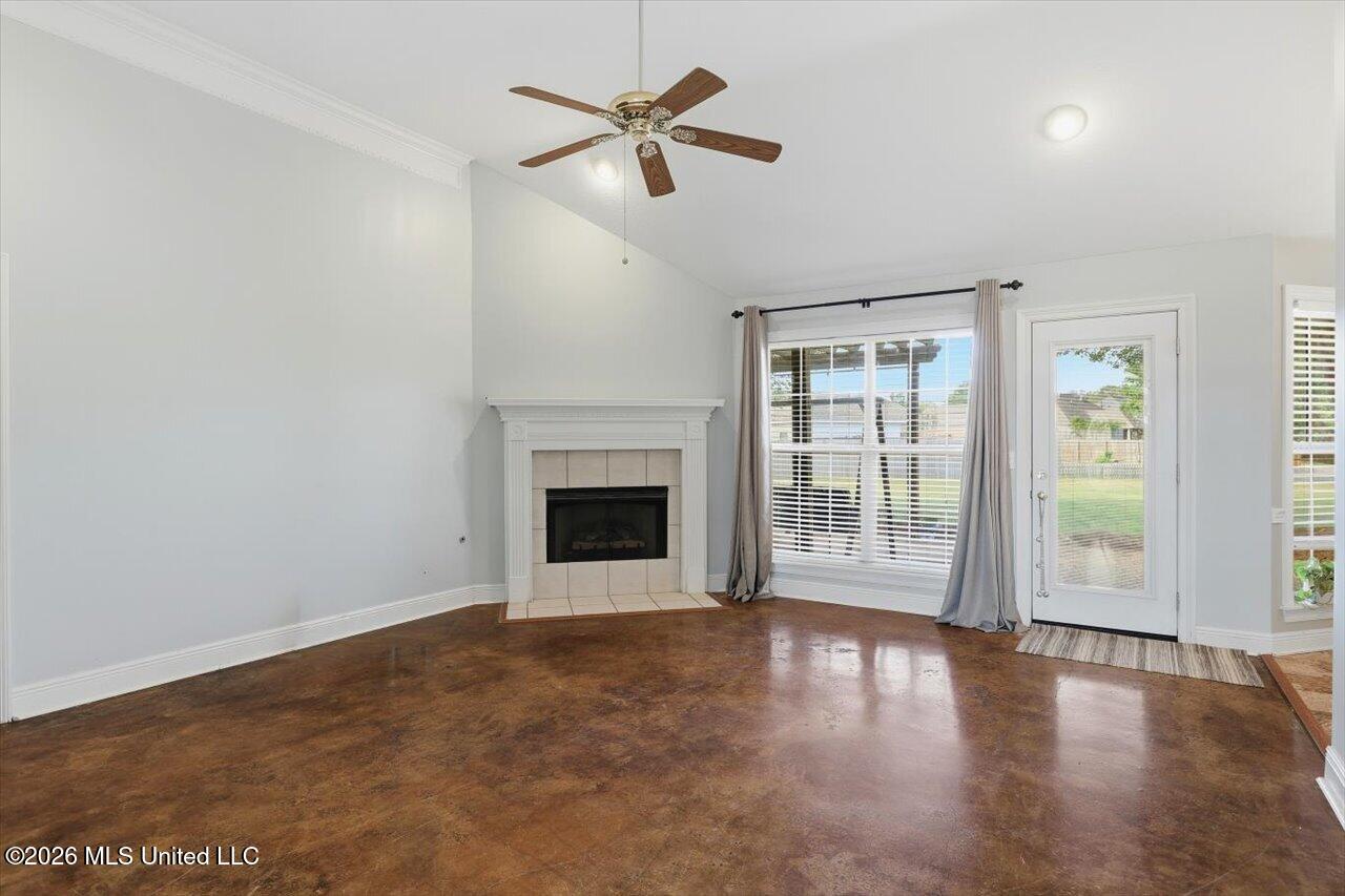 207 Woodgreen Cove Property Photo 4