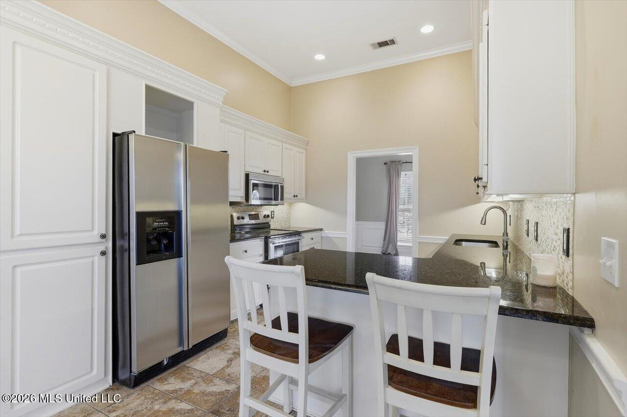 207 Woodgreen Cove Property Photo 8