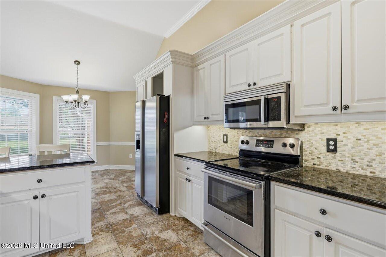 207 Woodgreen Cove Property Photo 9