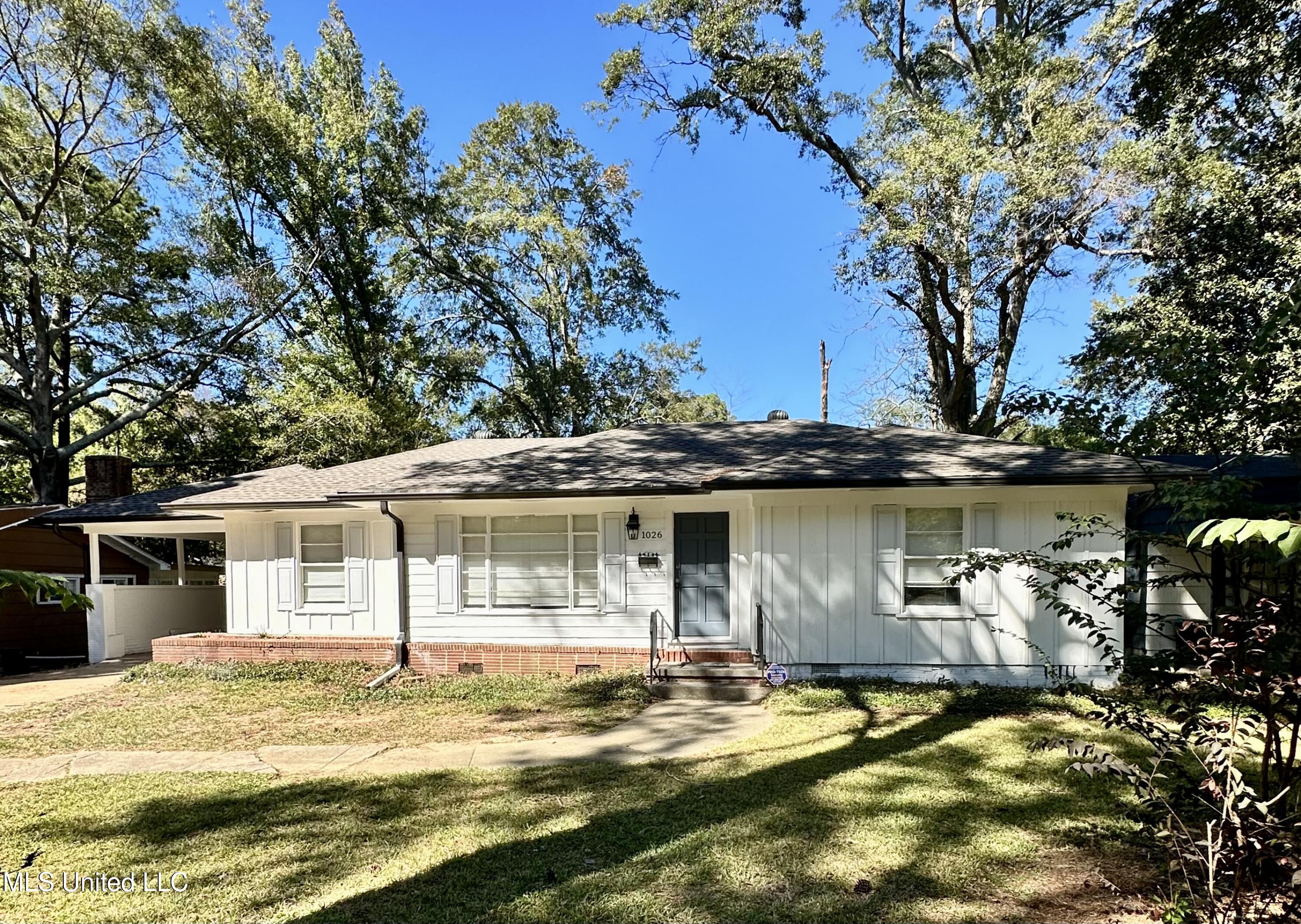 1026 Meadow Heights Drive Property Photo 1