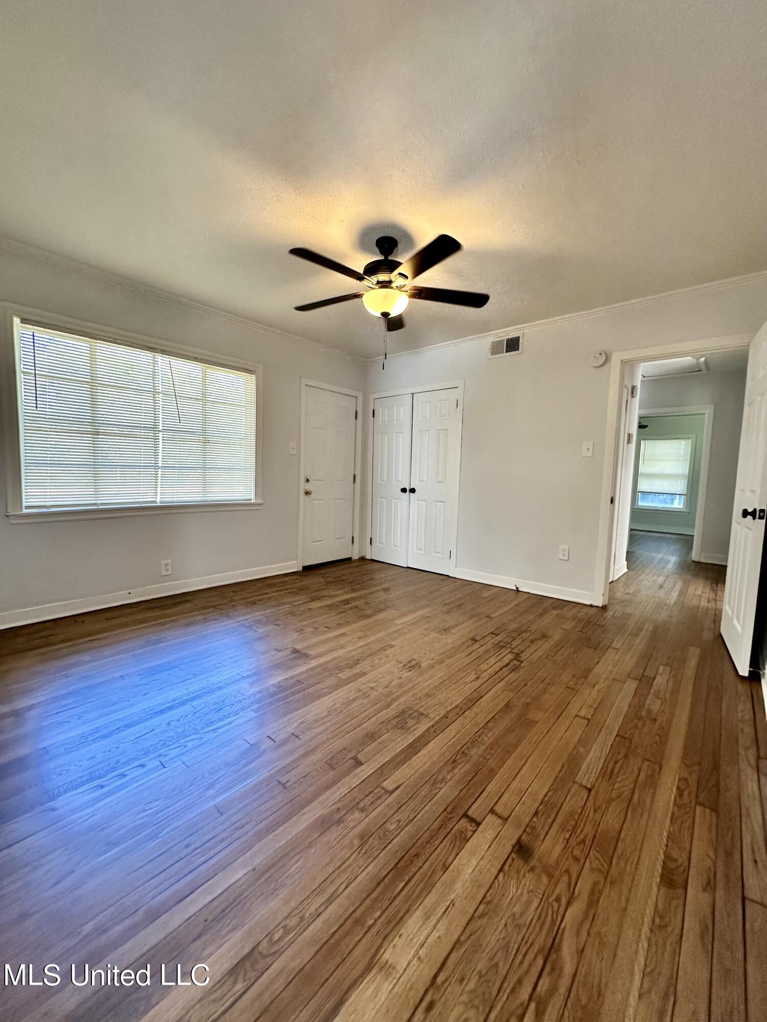 1026 Meadow Heights Drive Property Photo 7