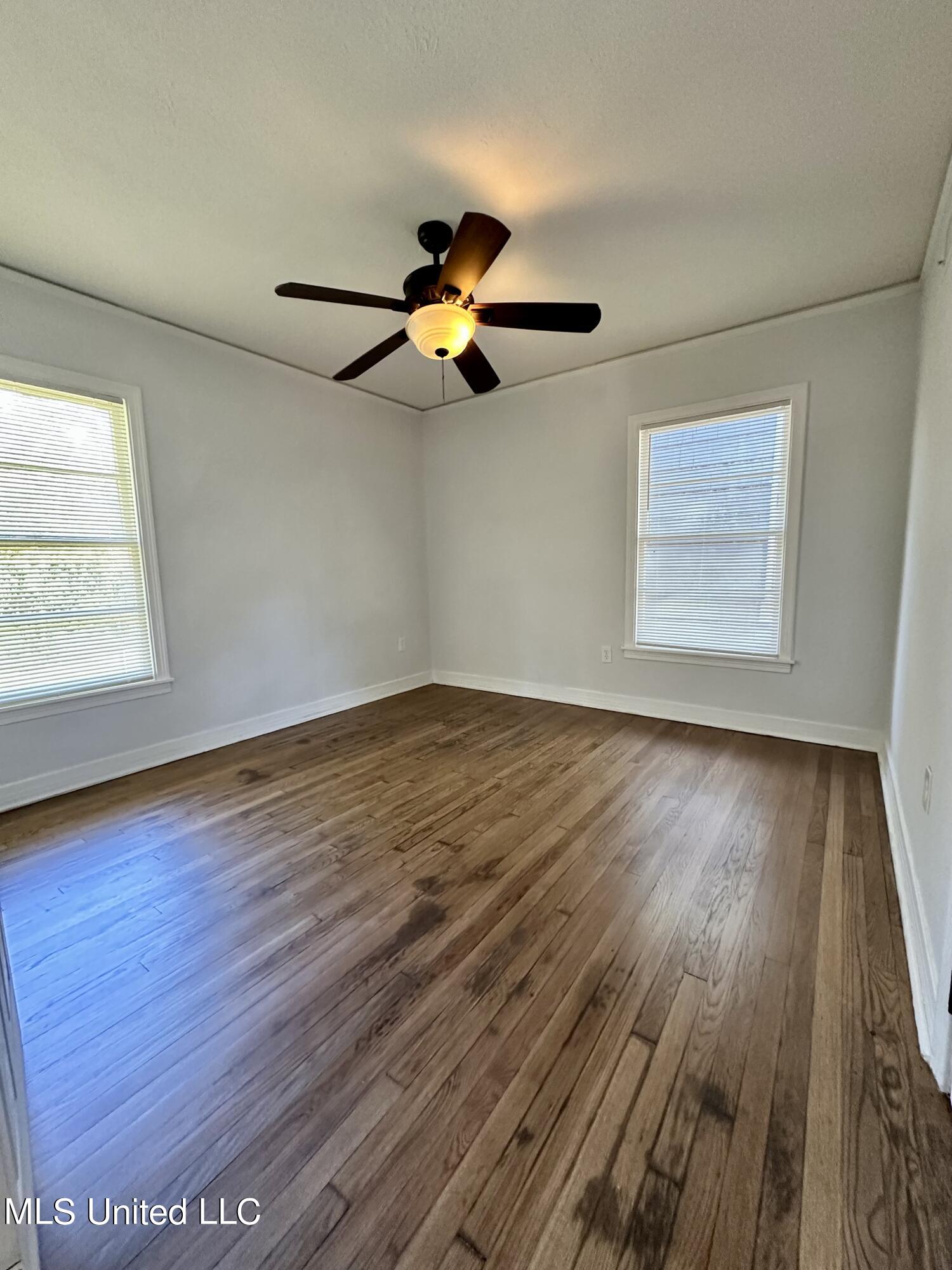 1026 Meadow Heights Drive Property Photo 8