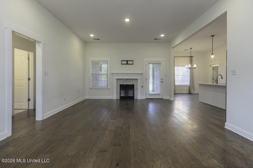 7388 Crosswinds Boulevard Property Photo 10