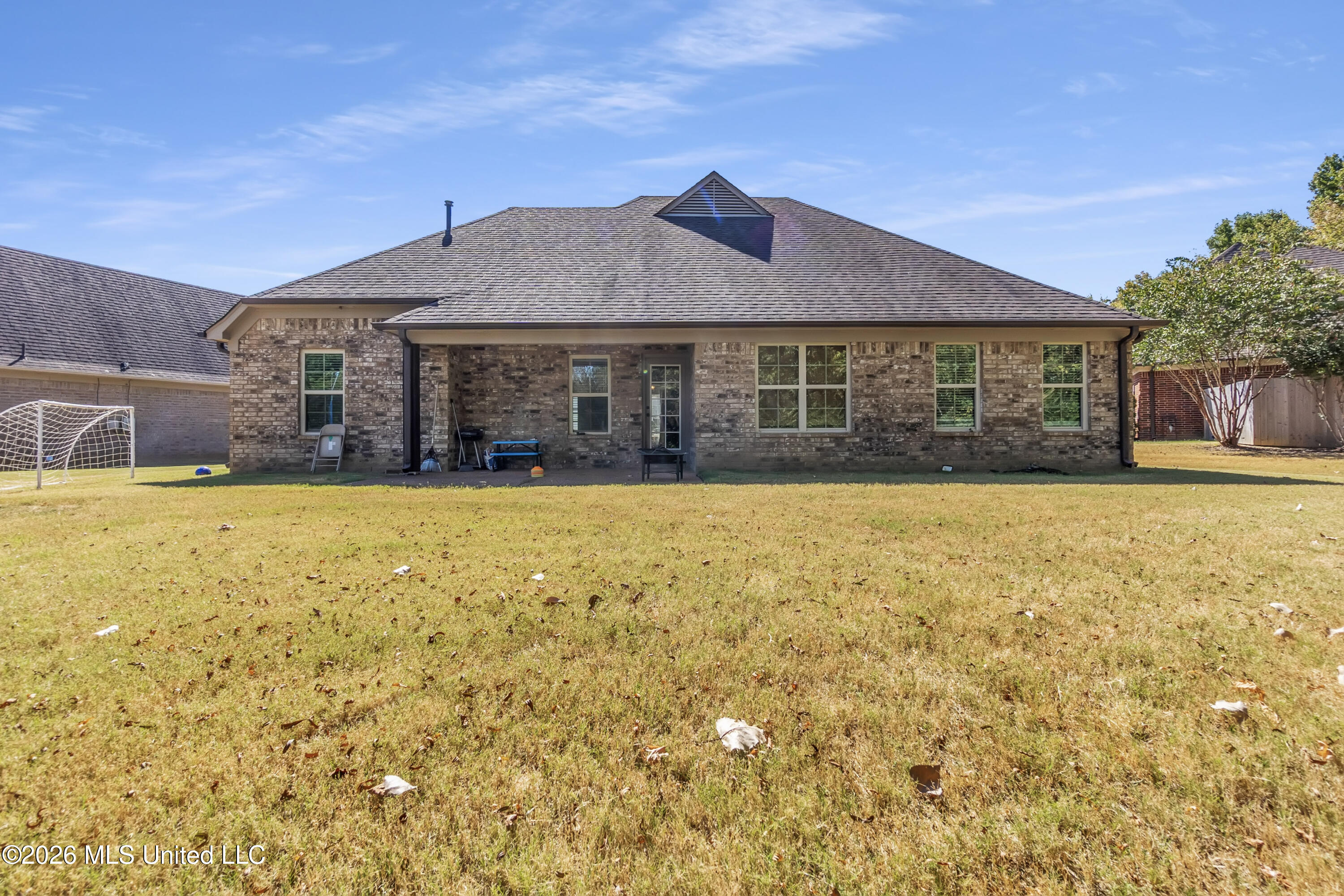 3530 Champion Hills Drive Property Photo 2