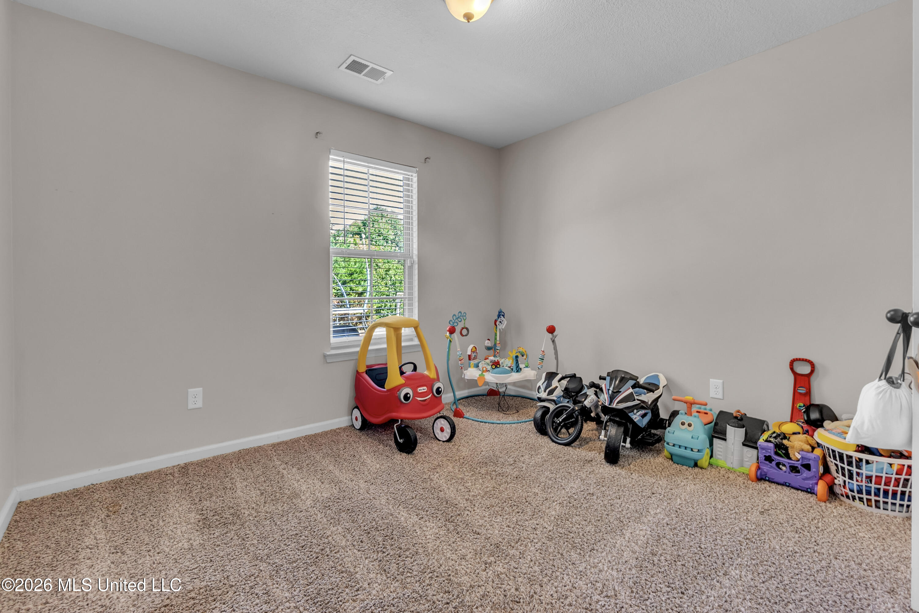 3530 Champion Hills Drive Property Photo 14