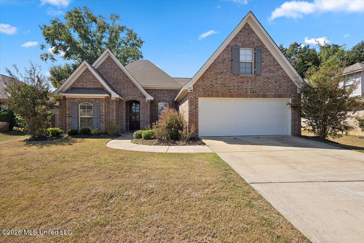 152 Sweetbriar Circle Property Photo 1