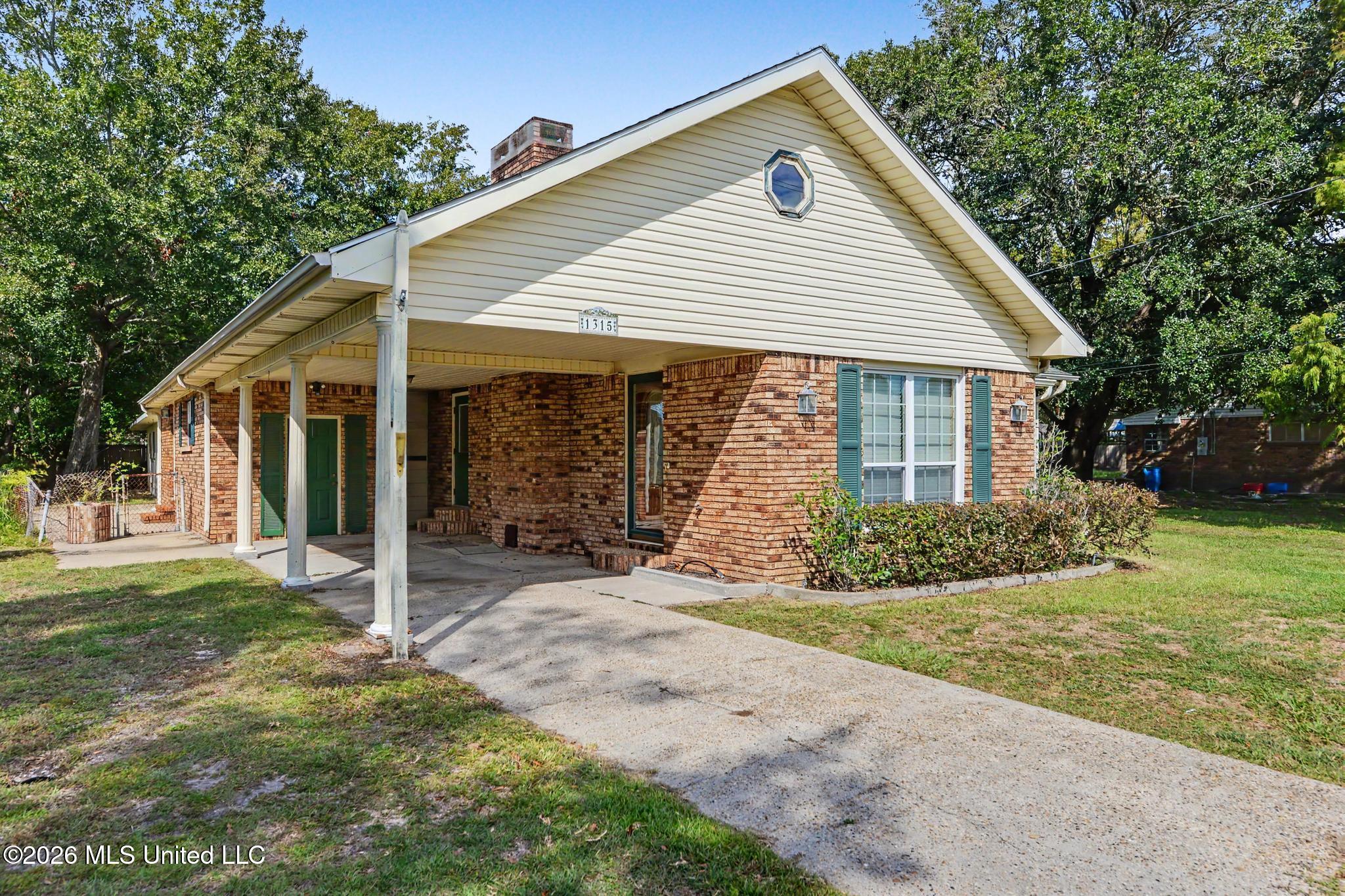 1315 Martin Street Property Photo 2