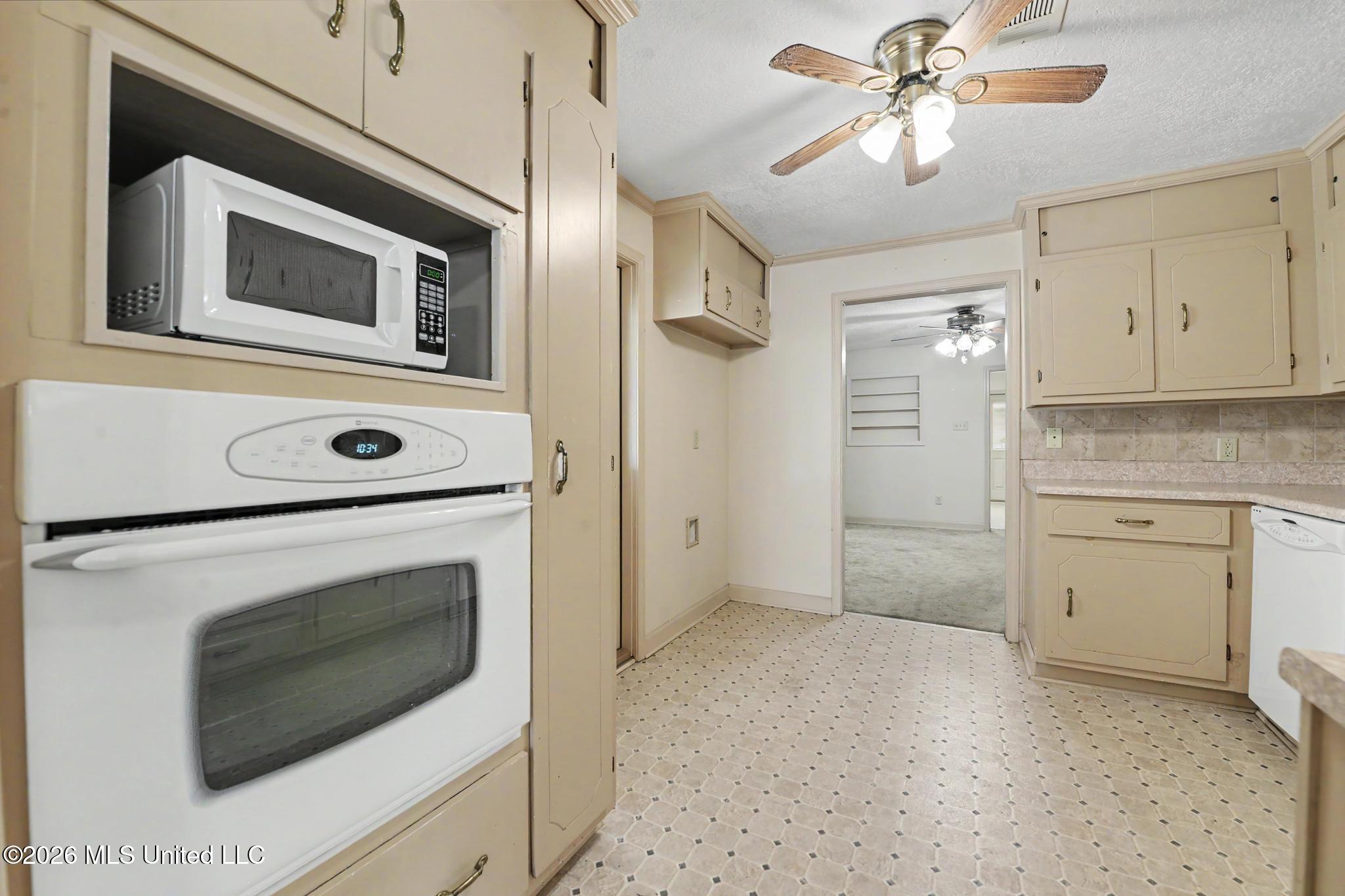1315 Martin Street Property Photo 9