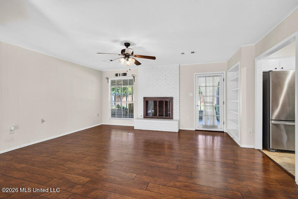 511 N Forest Avenue Property Photo 11