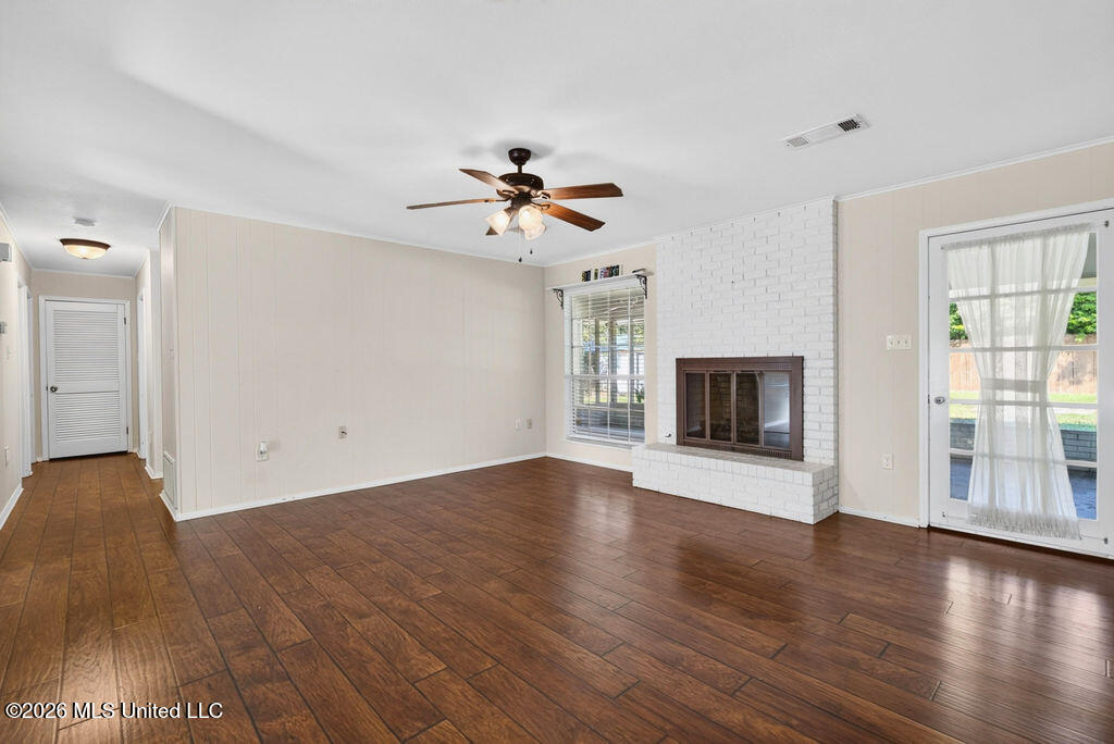 511 N Forest Avenue Property Photo 14