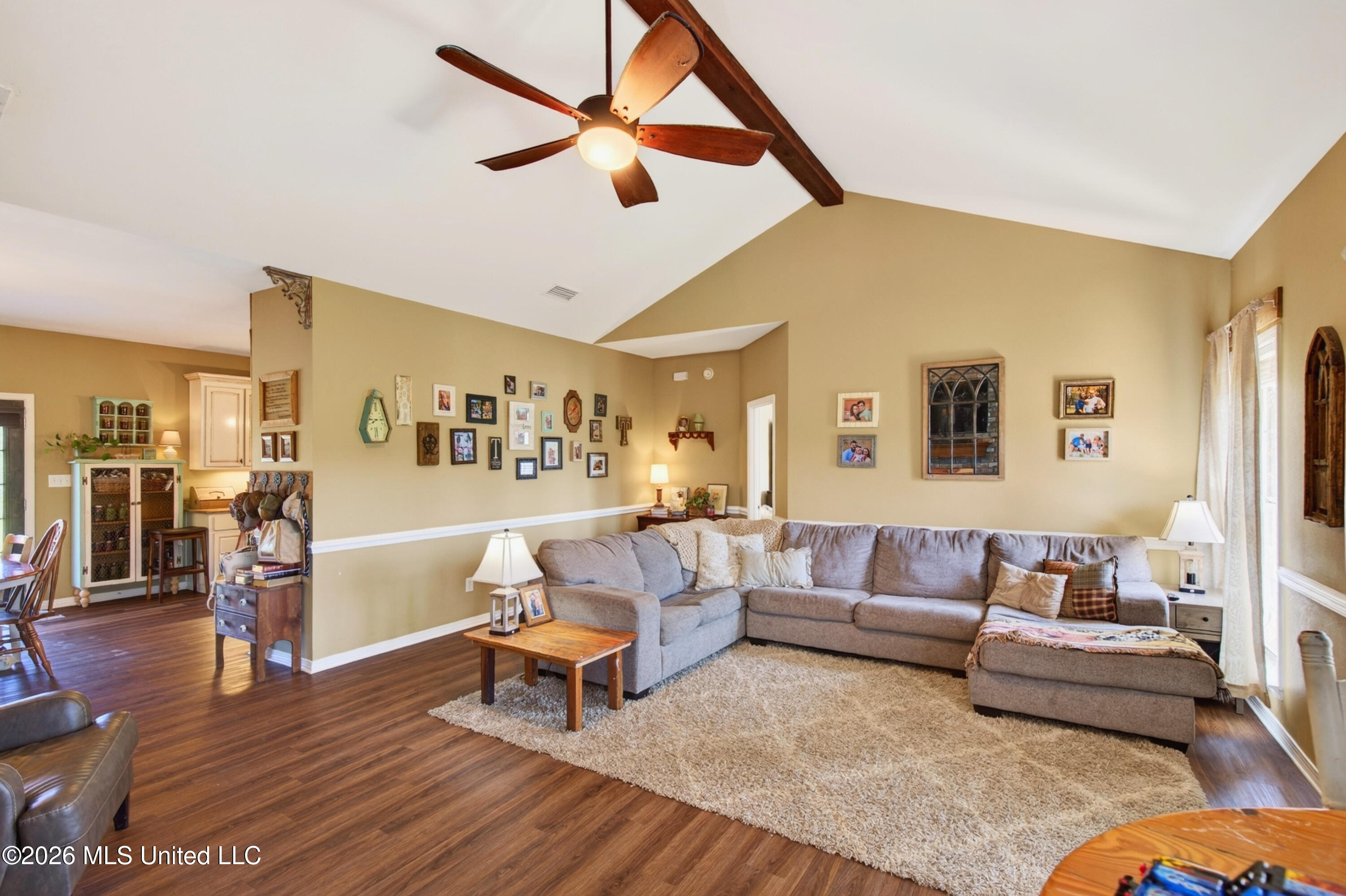 9455 Old Highway 63 N Property Photo 5