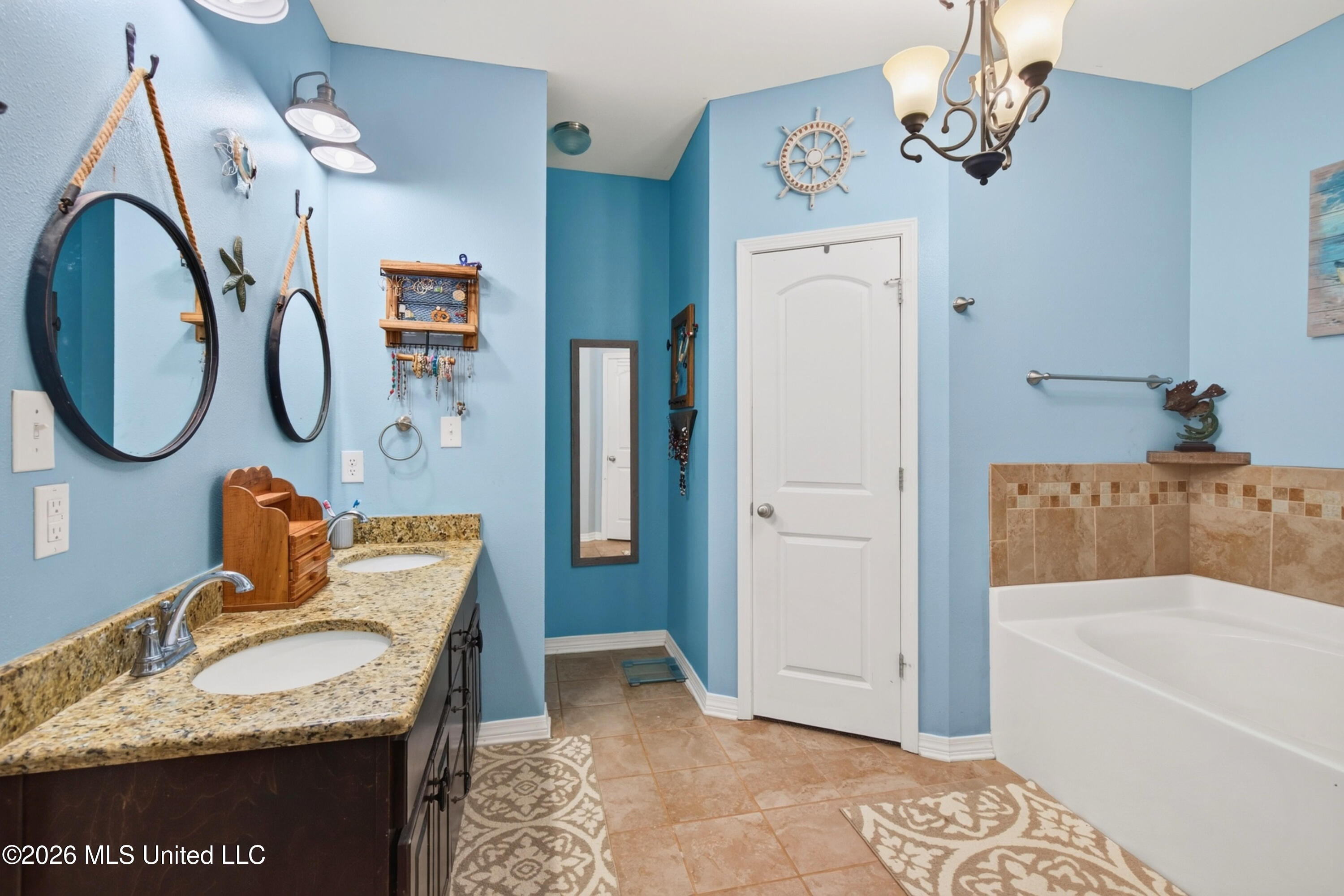 9455 Old Highway 63 N Property Photo 15