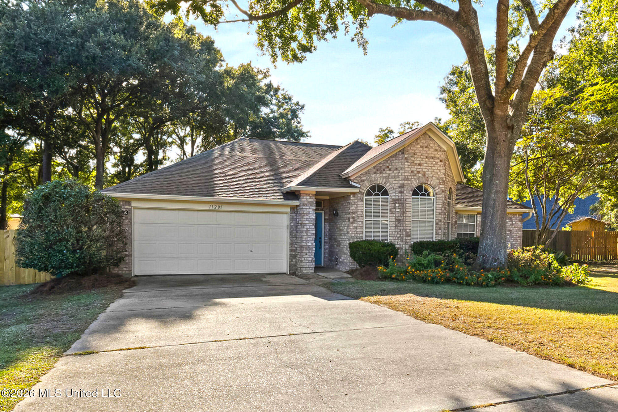 11205 Woodley Cove Property Photo 4