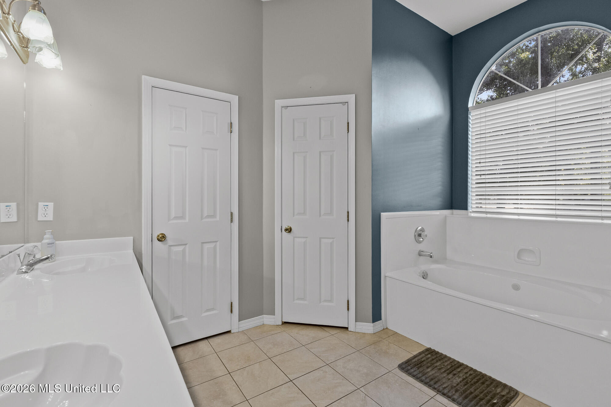 11205 Woodley Cove Property Photo 17