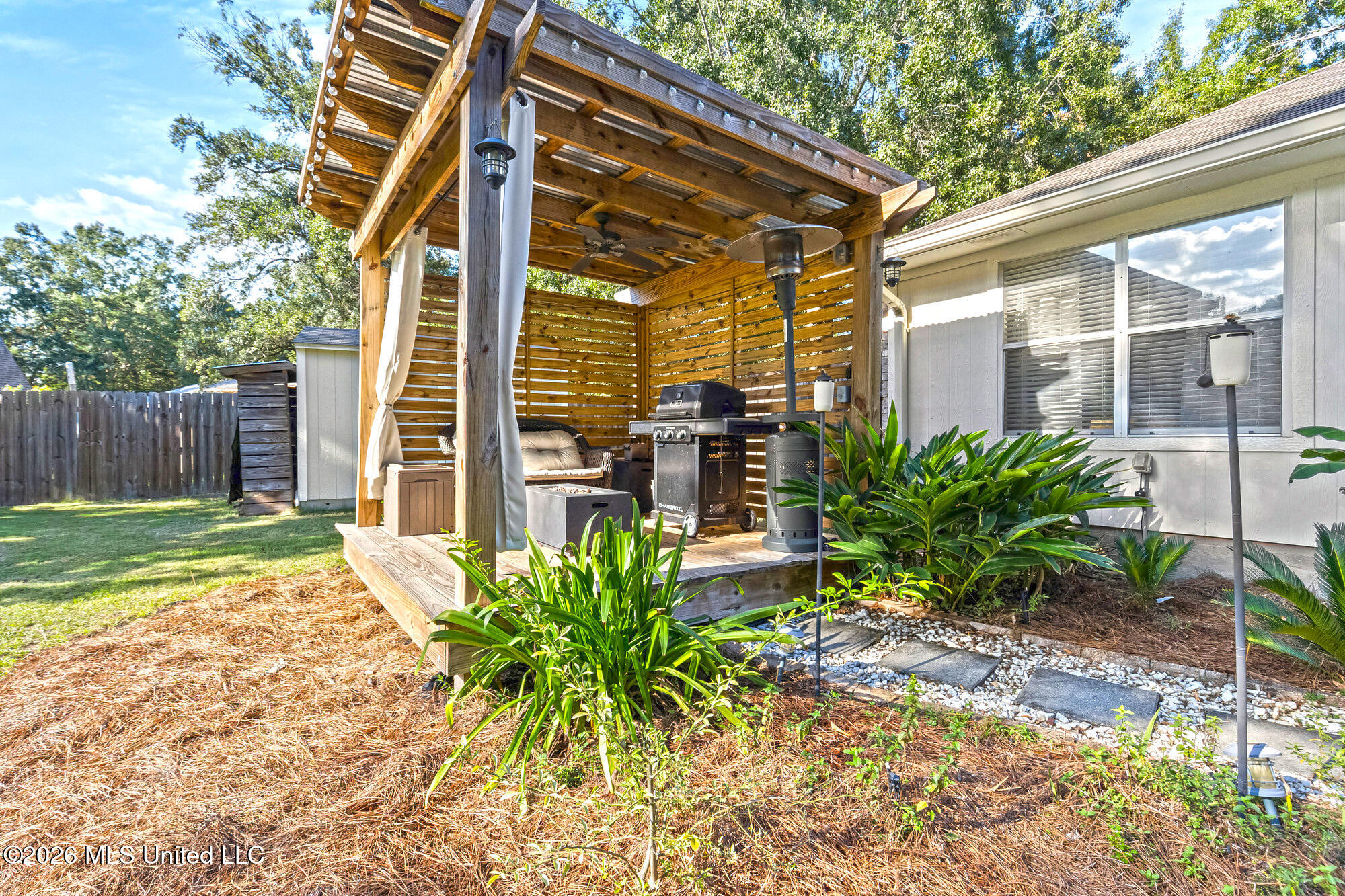 11205 Woodley Cove Property Photo 23