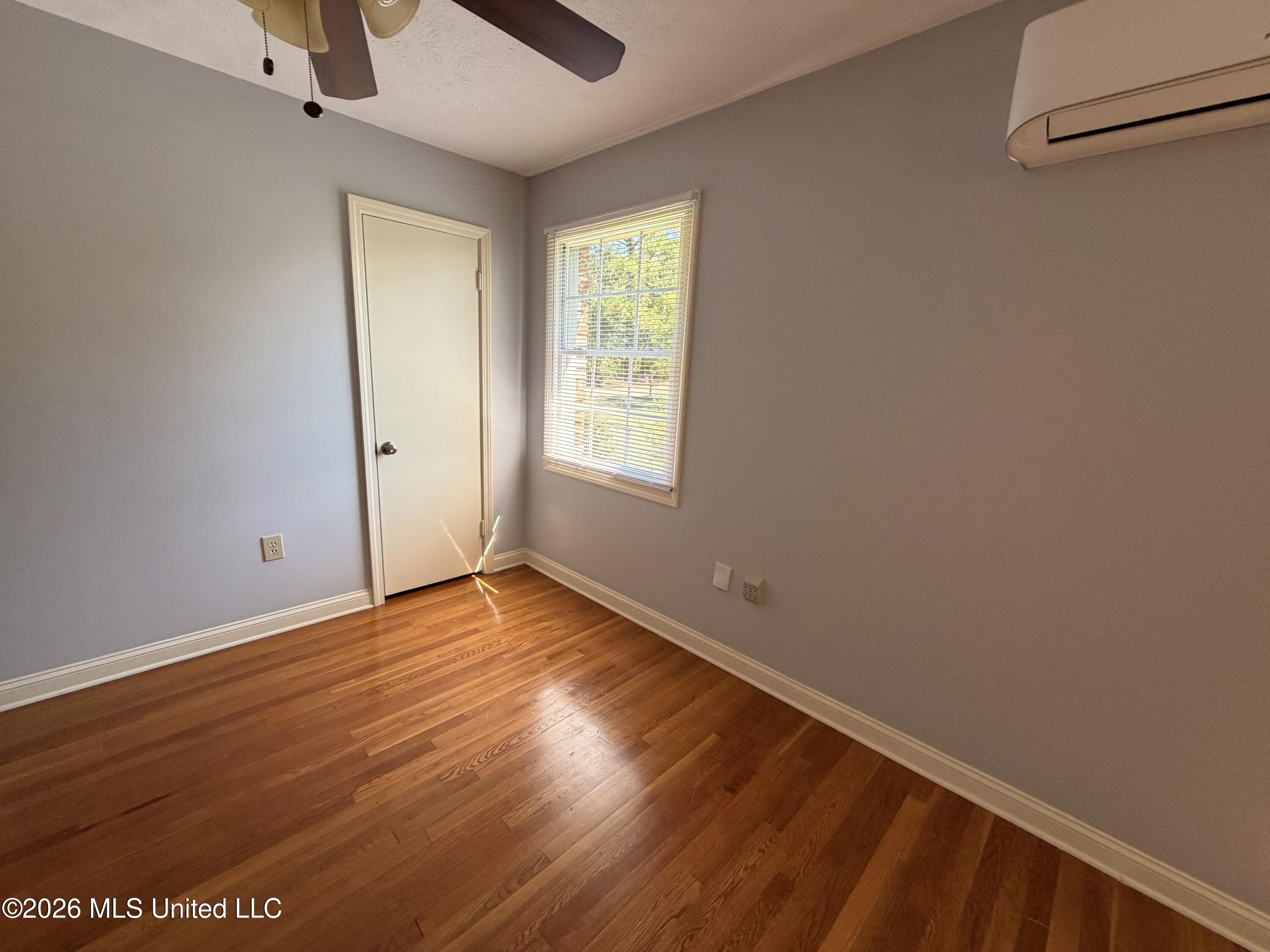 2045 Carolyn Lane Property Photo 17