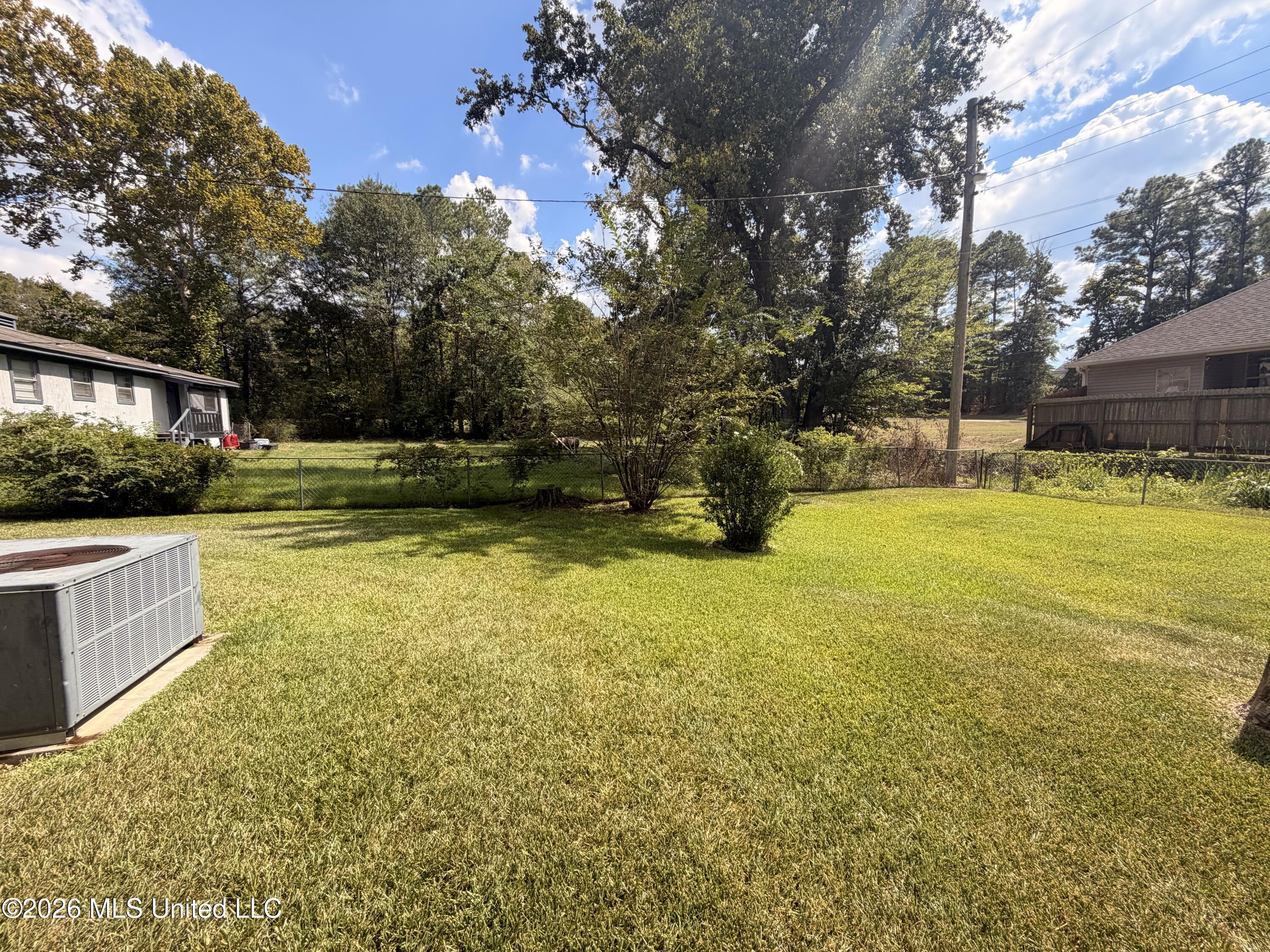 2045 Carolyn Lane Property Photo 25