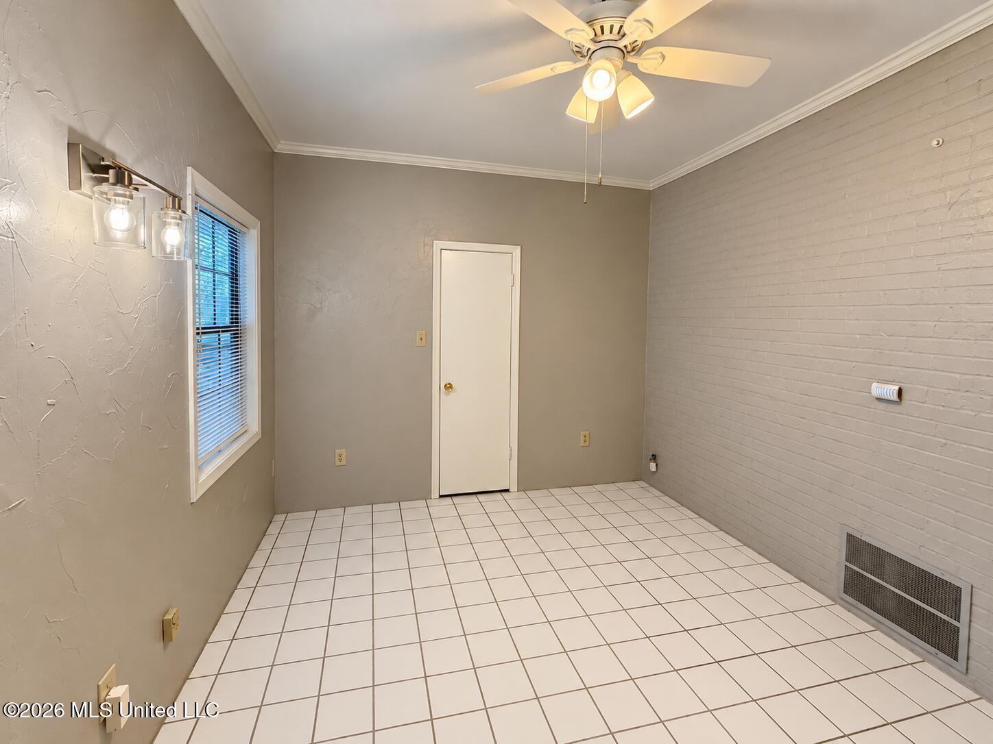 2045 Carolyn Lane Property Photo 27