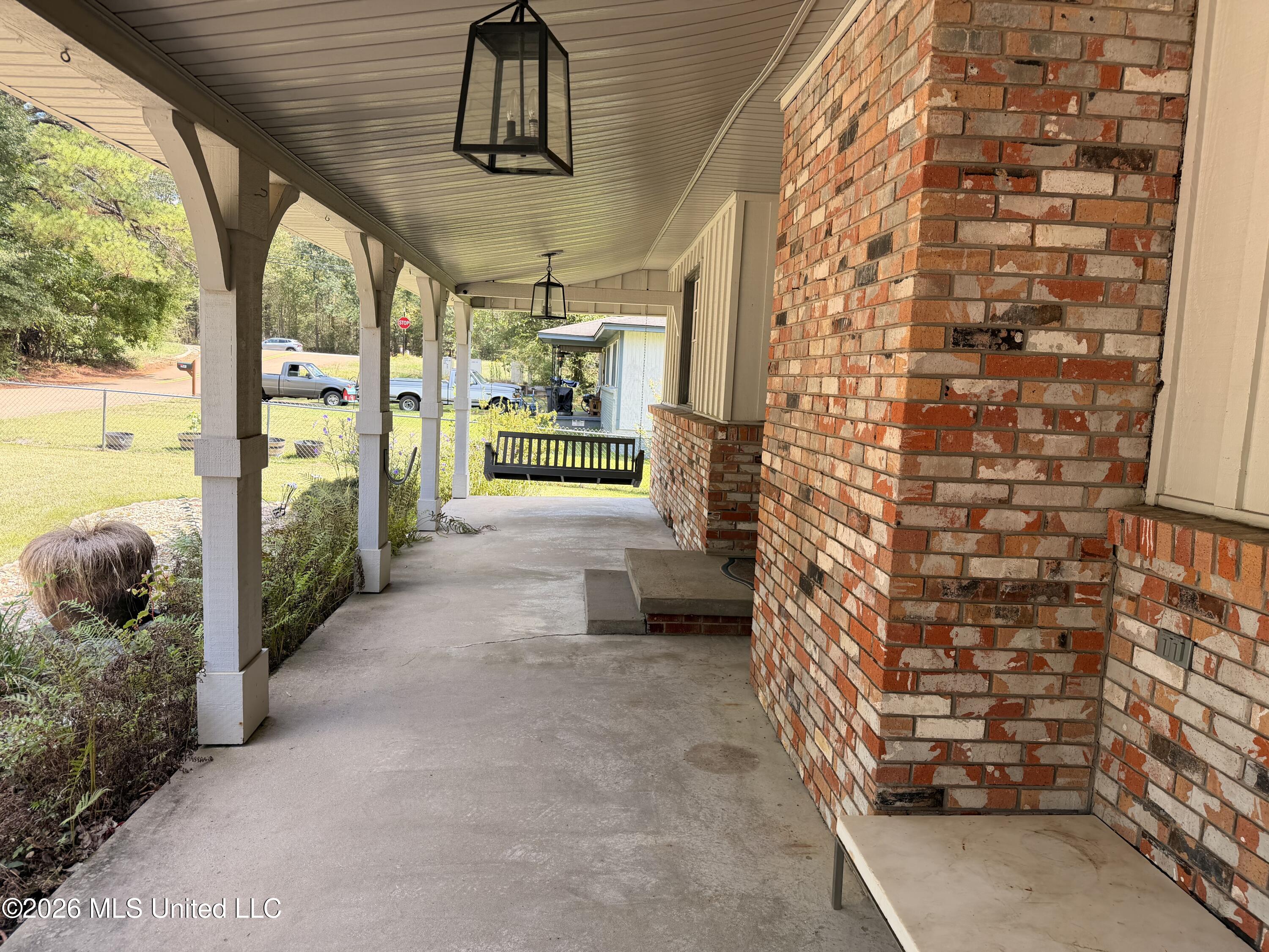 2045 Carolyn Lane Property Photo 28