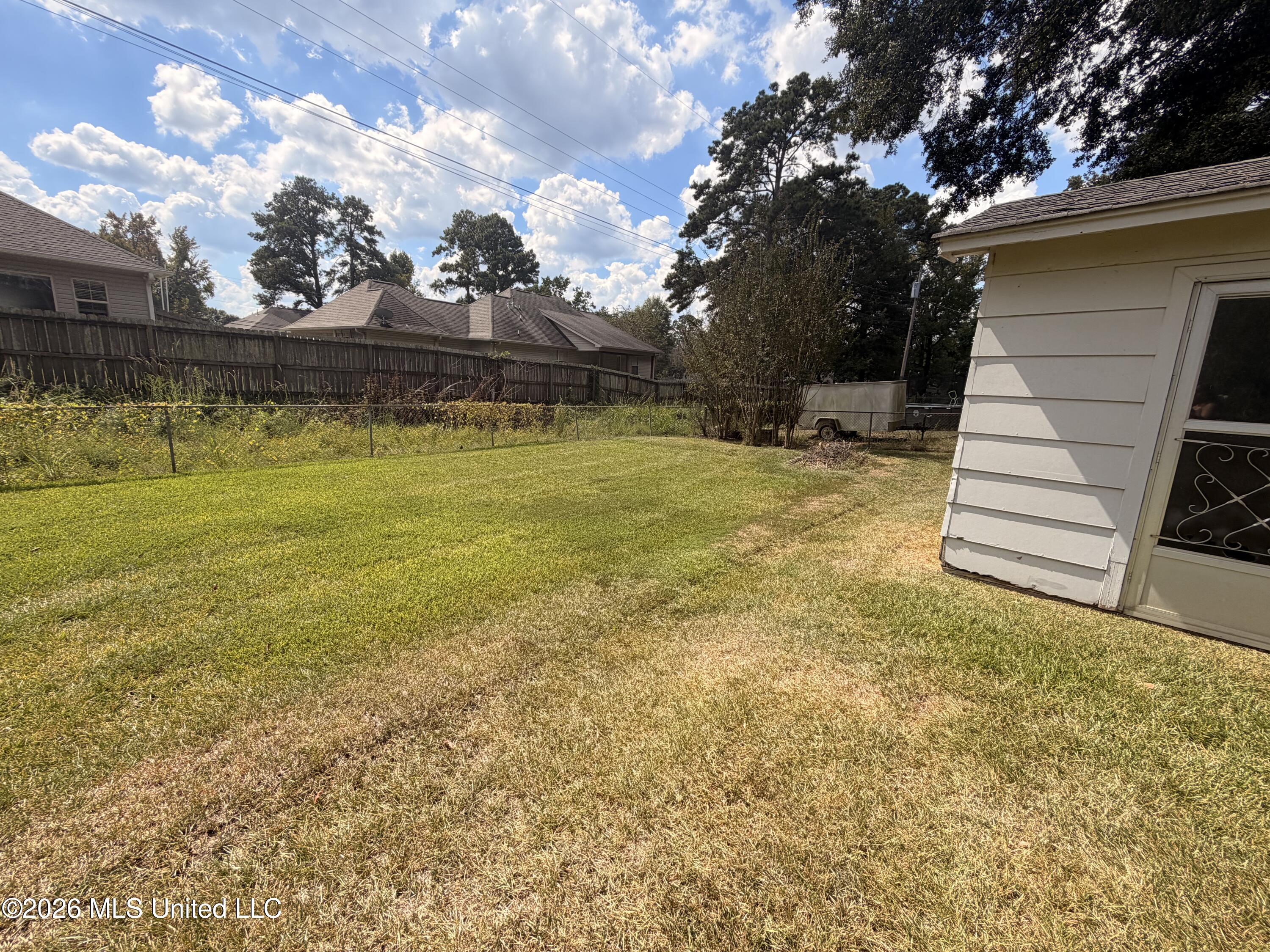 2045 Carolyn Lane Property Photo 32
