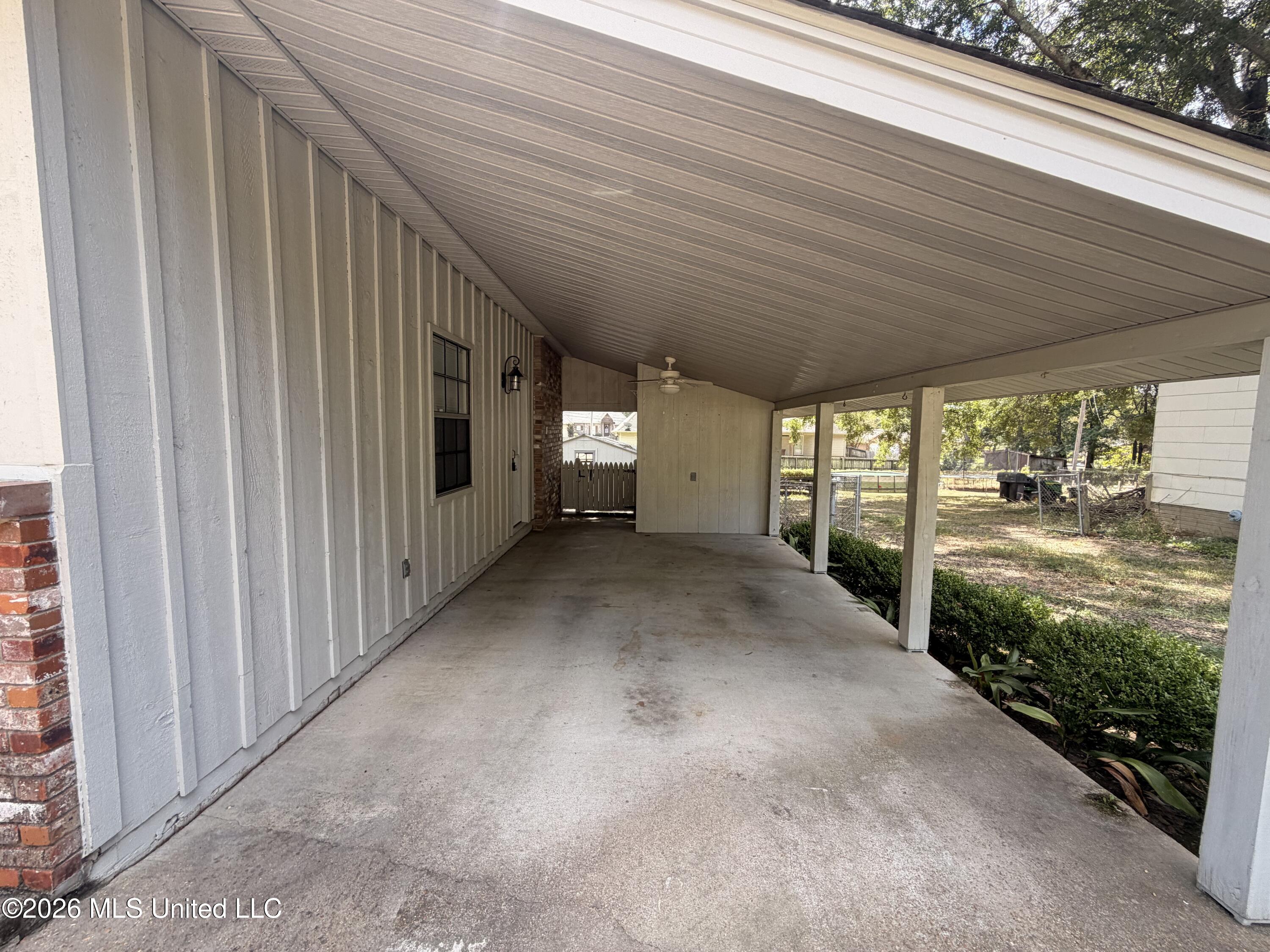 2045 Carolyn Lane Property Photo 33