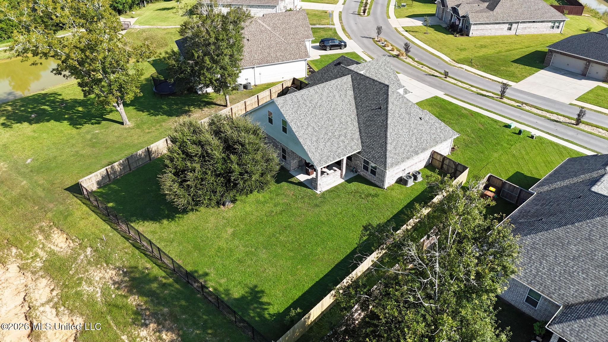 16879 W Landon Green Circle Property Photo 42