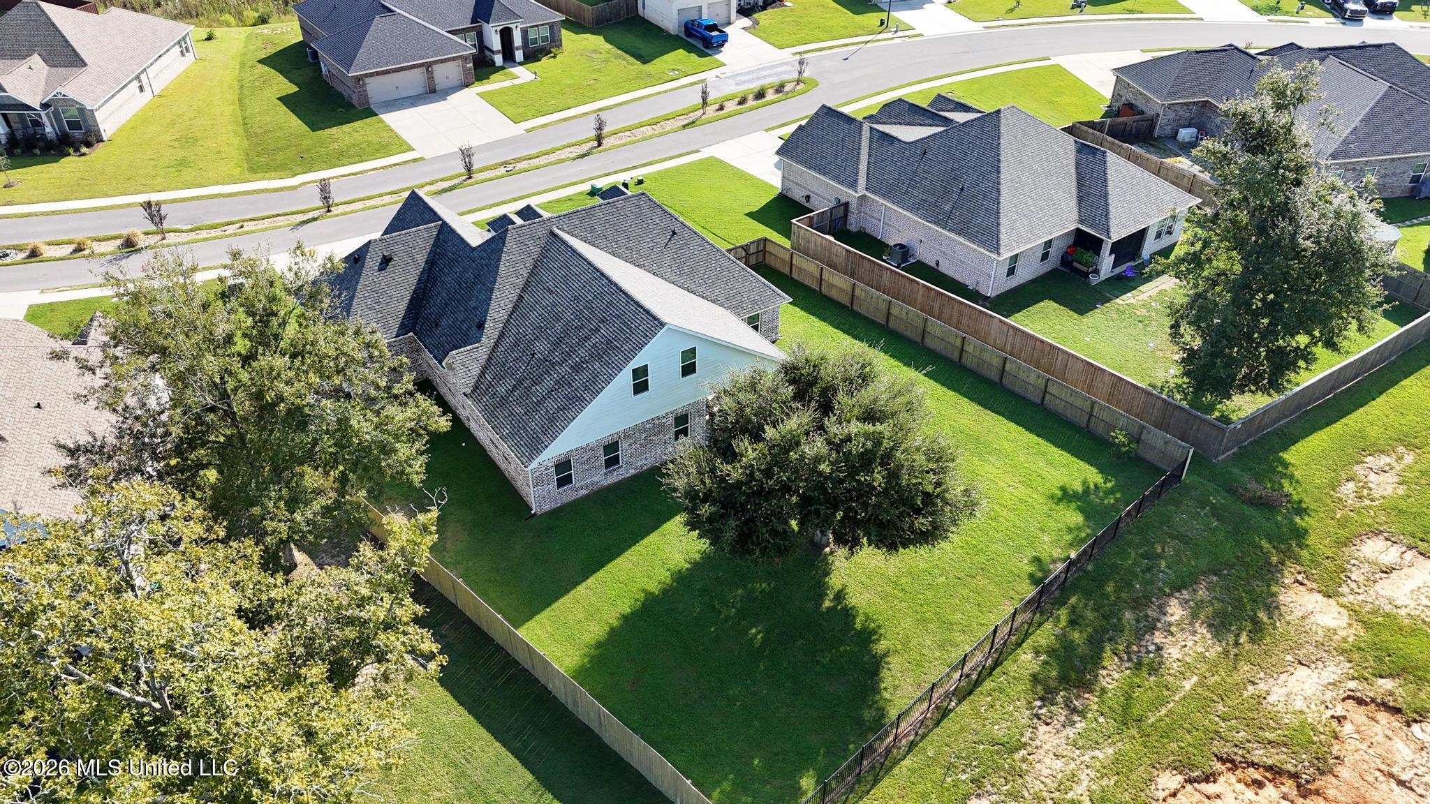 16879 W Landon Green Circle Property Photo 44