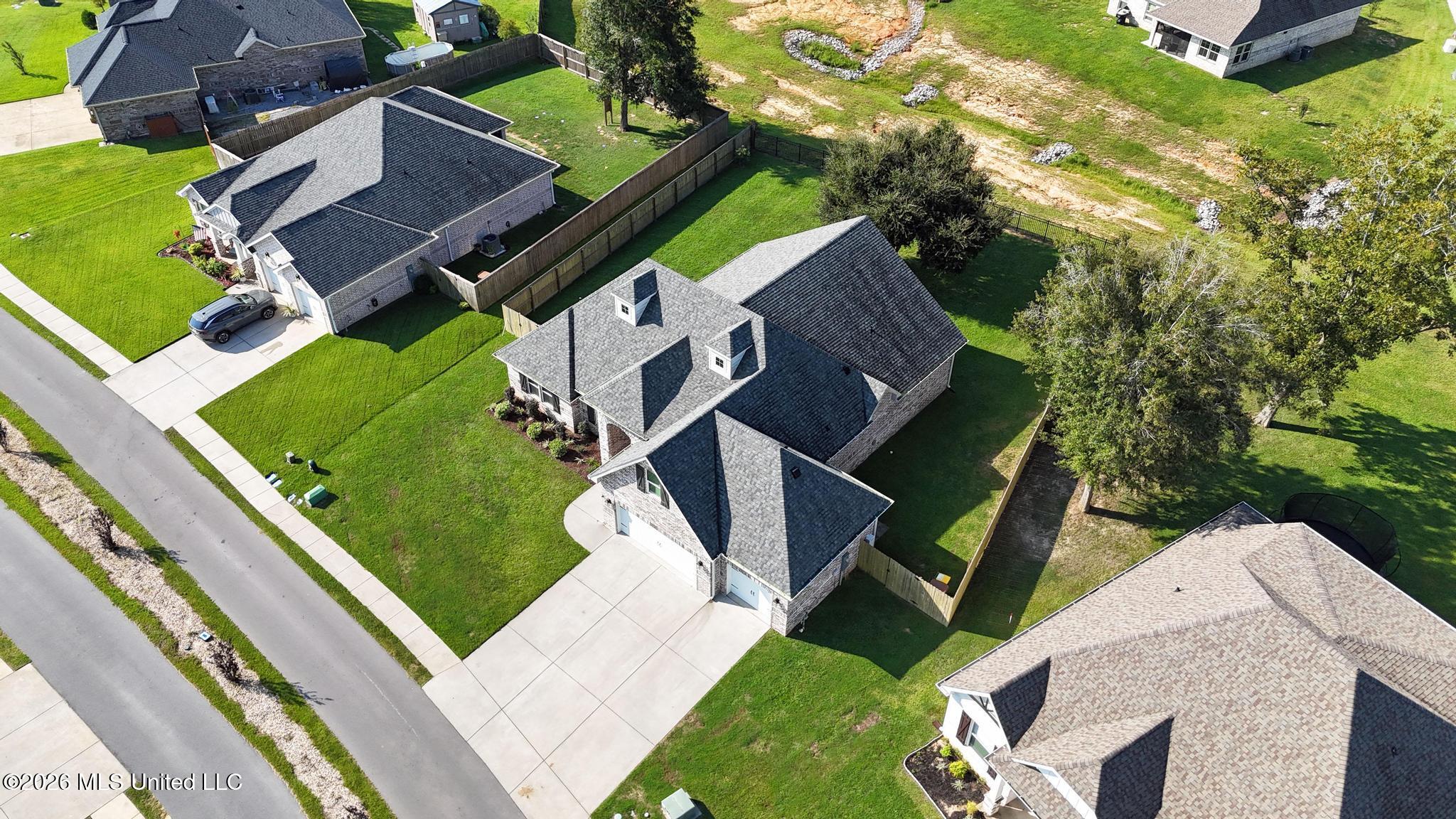 16879 W Landon Green Circle Property Photo 46