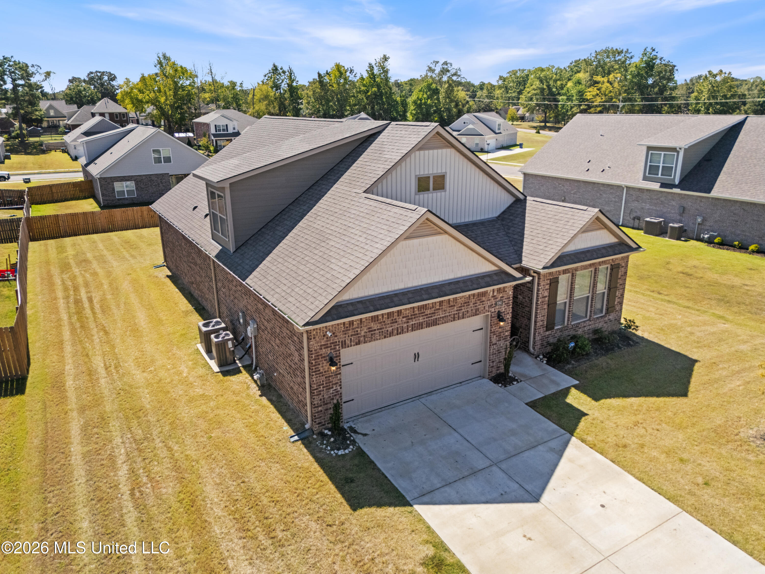 2093 Tulip Drive Property Photo 4