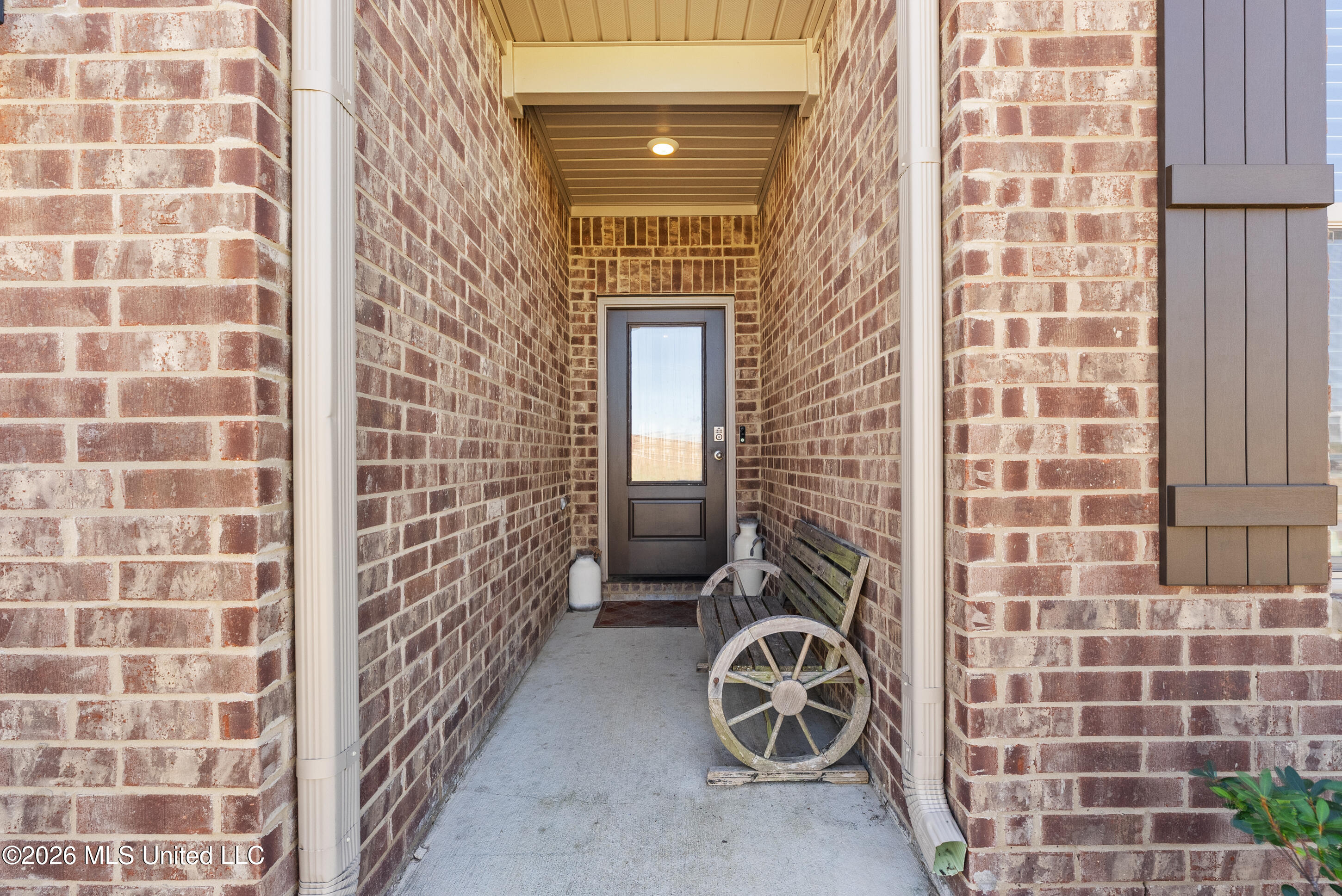 2093 Tulip Drive Property Photo 6