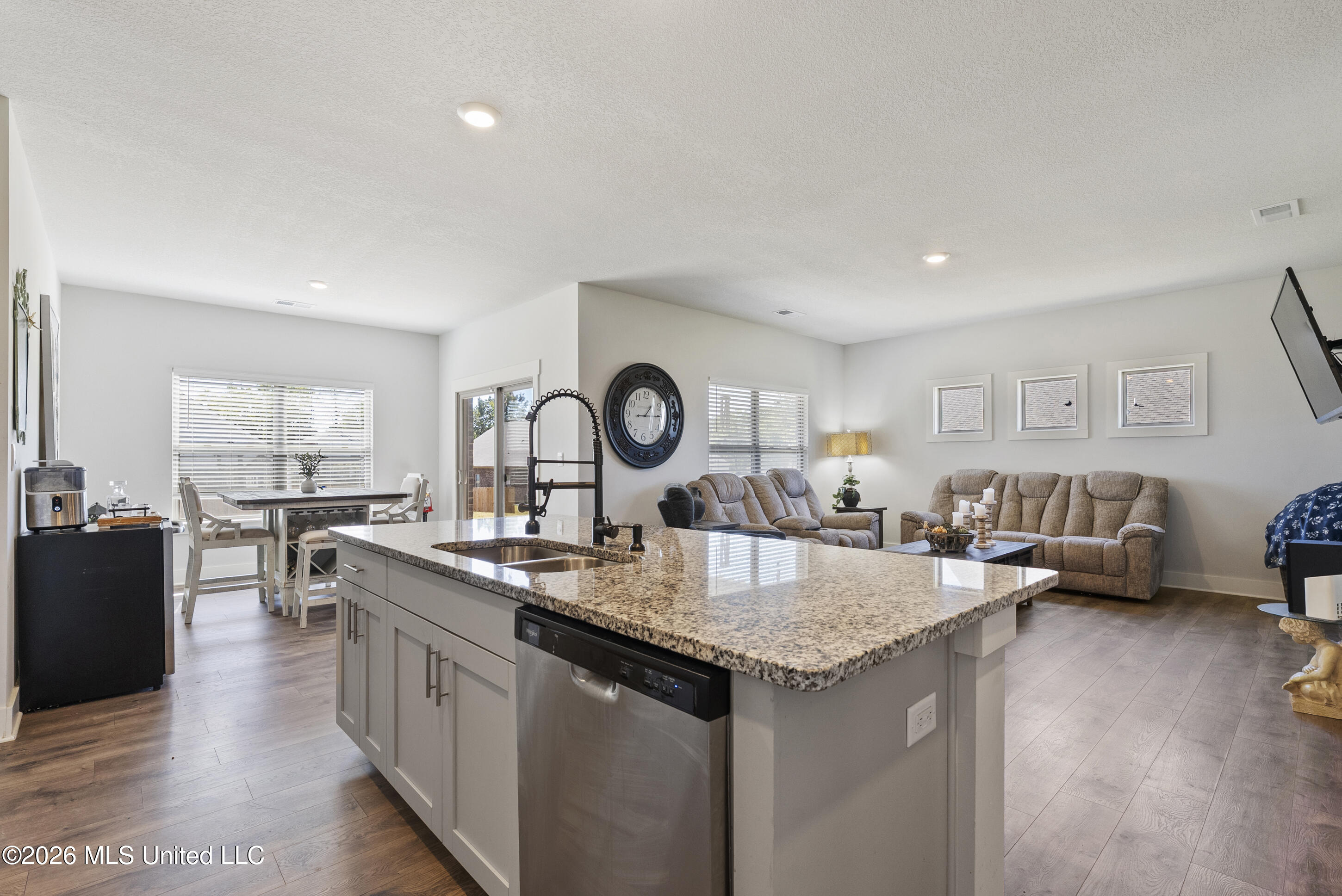 2093 Tulip Drive Property Photo 11