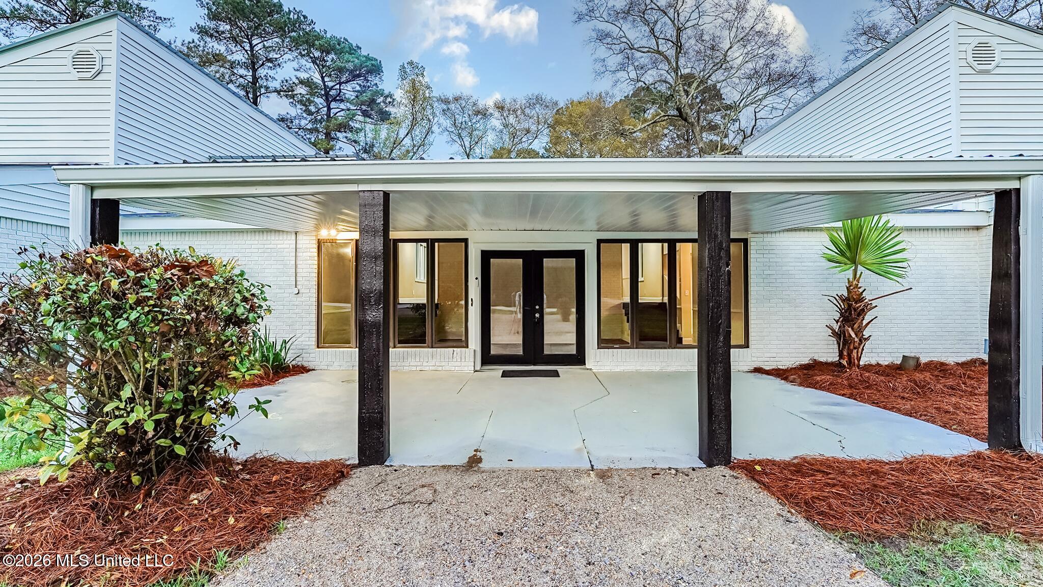 156 Graves Road Property Photo 1