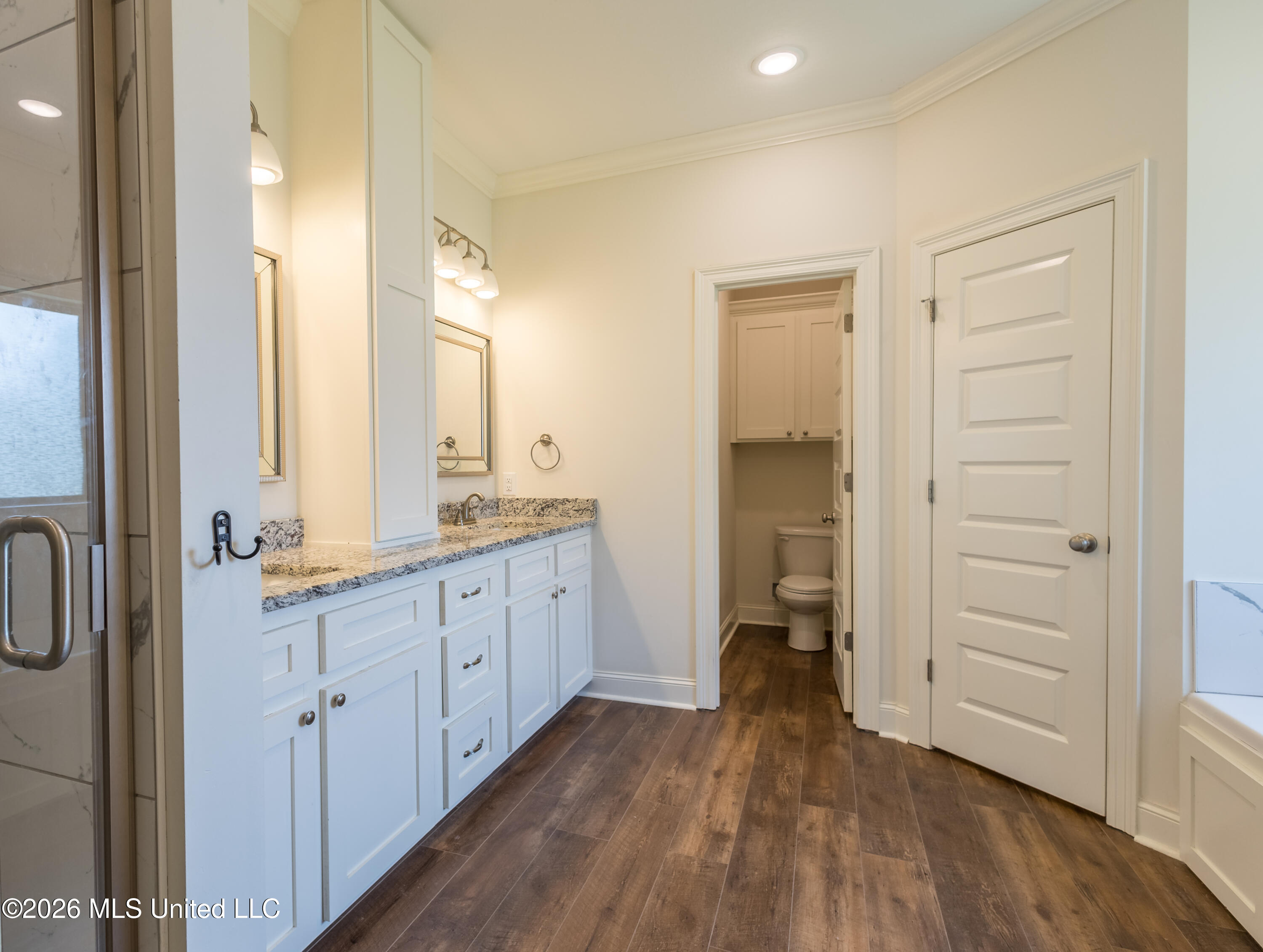 8 Silverstone Property Photo 16