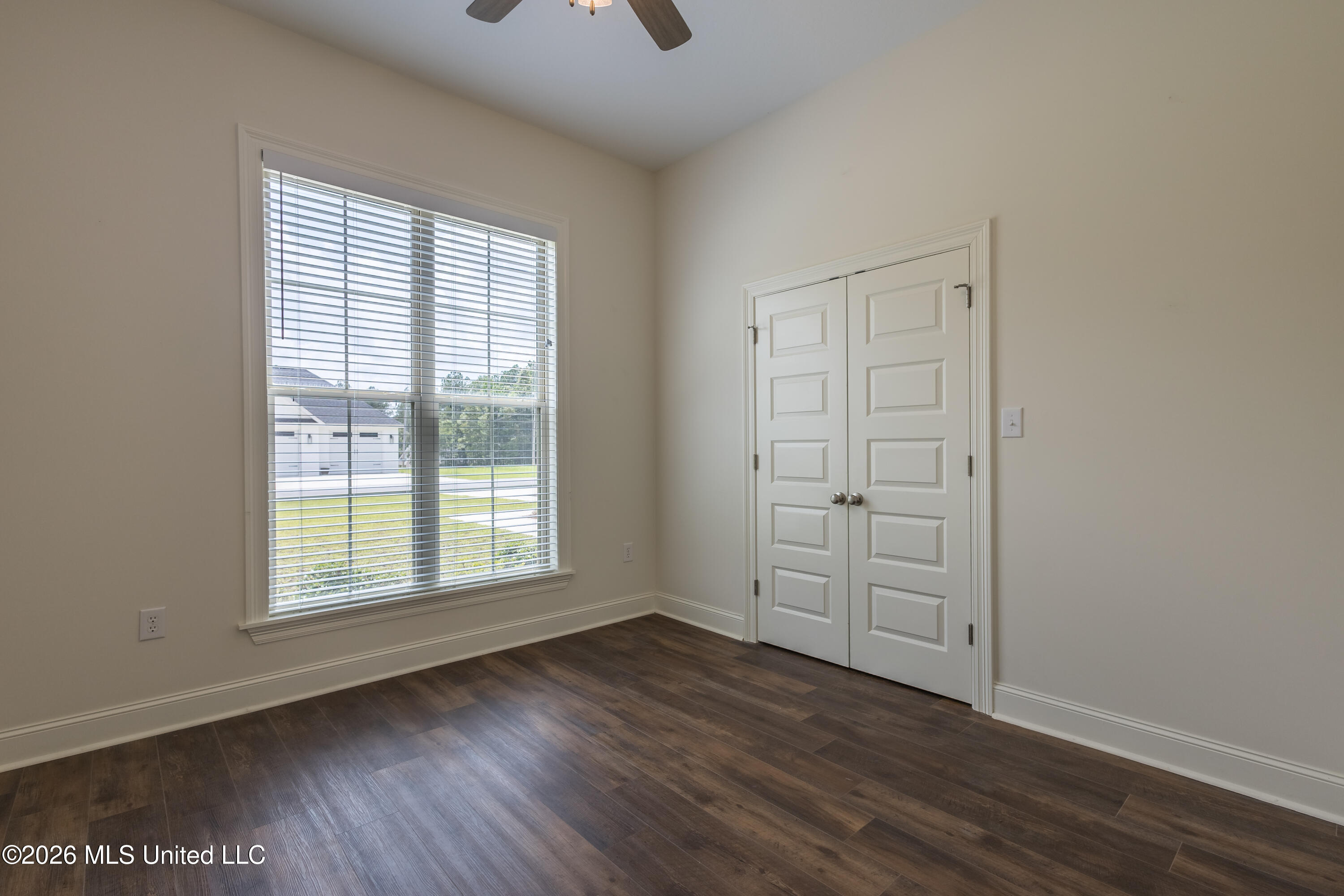 8 Silverstone Property Photo 20