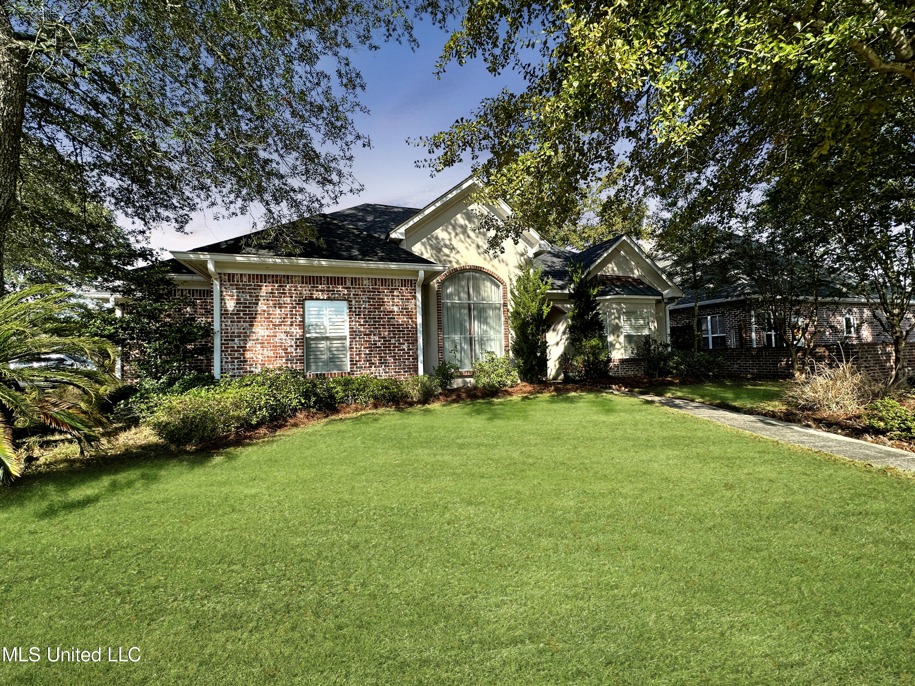 11504 Briarstone Place Property Photo 1